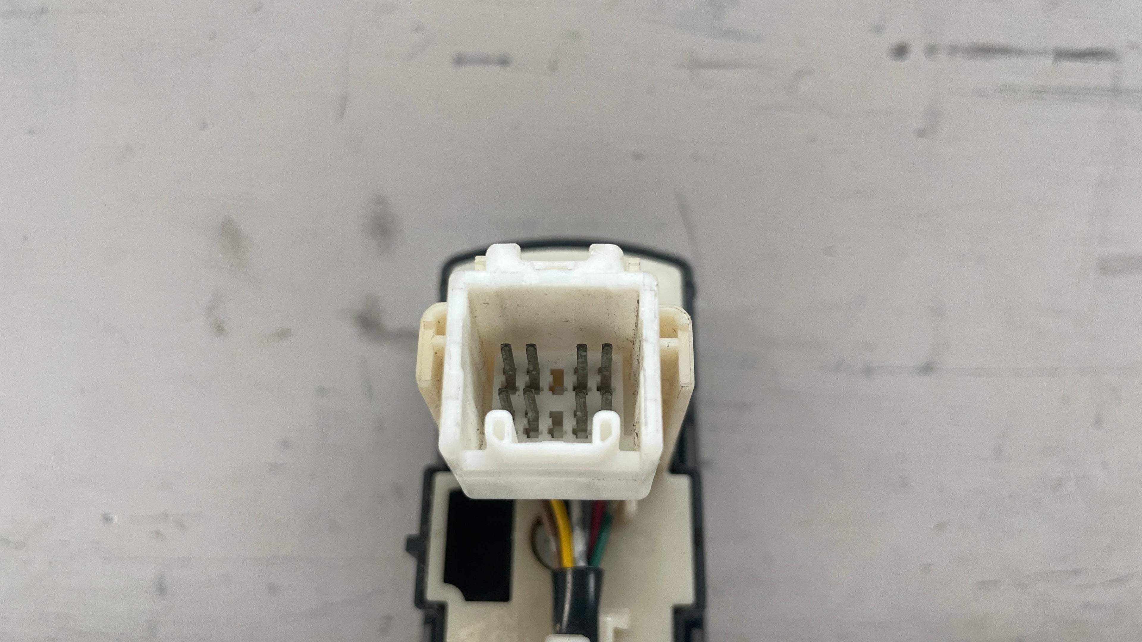 758522 TOYOTA LAND CRUISER SUSPENSION HEIGHT CONTROL SWITCH