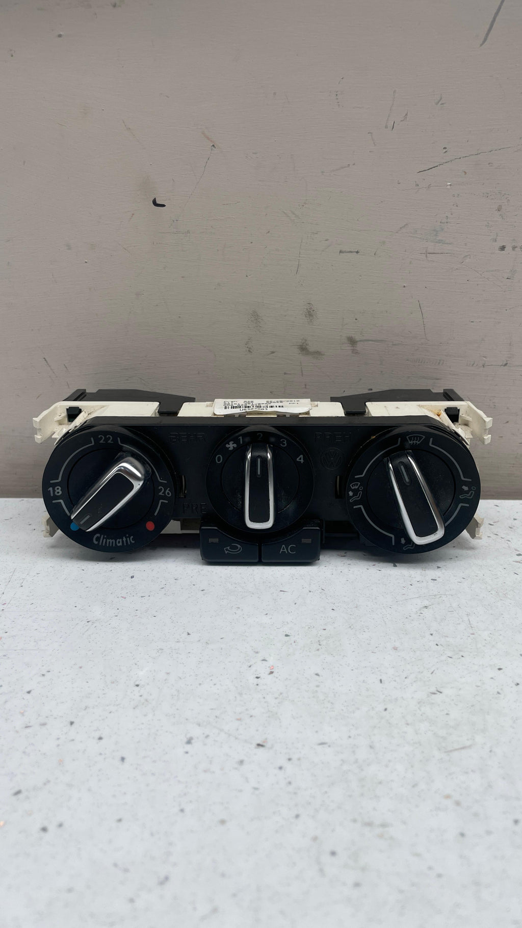 6R0820045J VOLKSWAGEN POLO HEATER / AC CONTROLLER