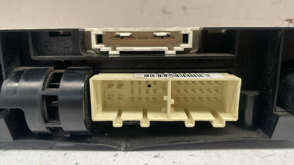 6R0820045J VOLKSWAGEN POLO HEATER / AC CONTROLLER