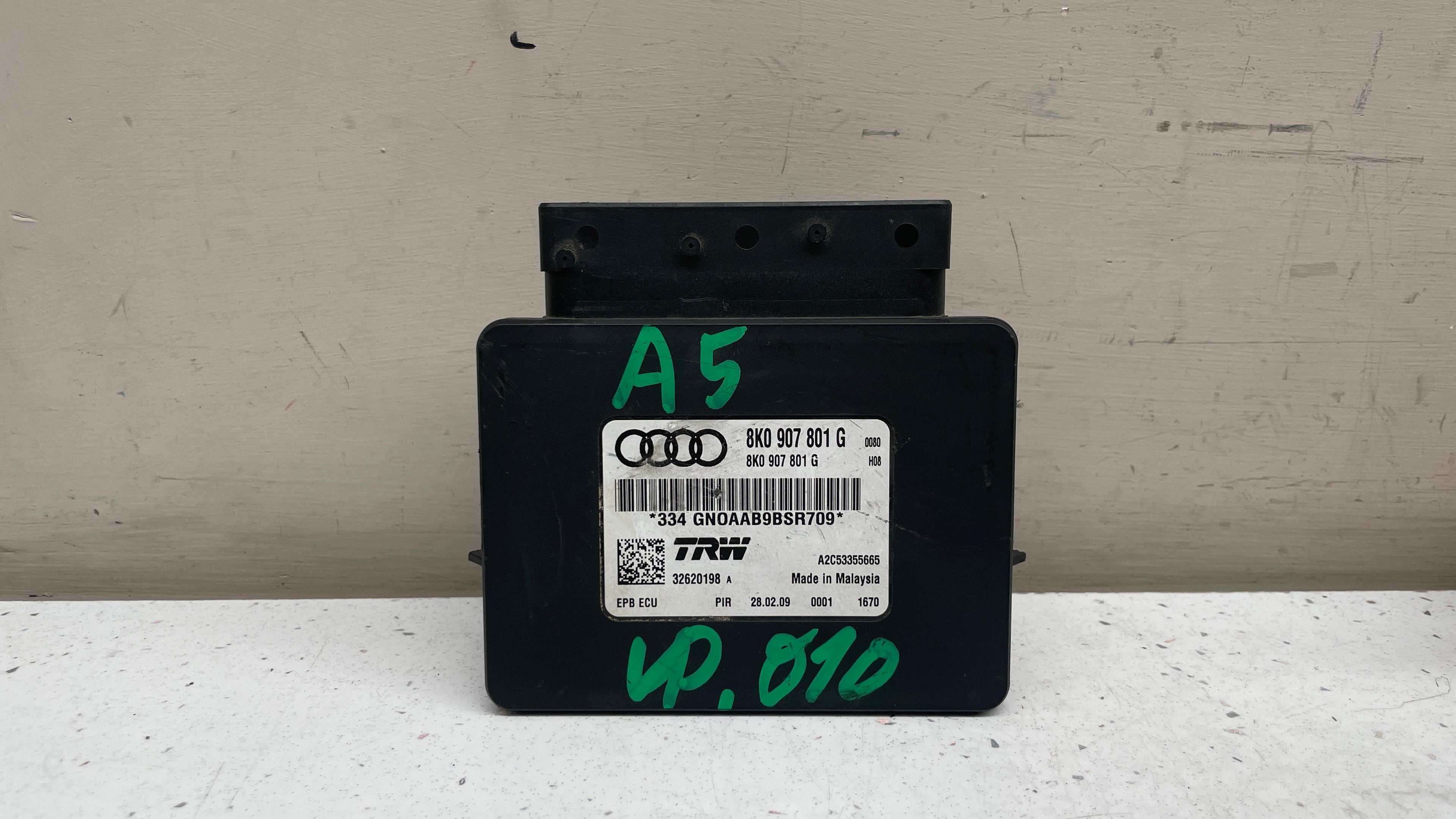 8K0907801G AUDI A5 ELECTRONIC PARKING BRAKE