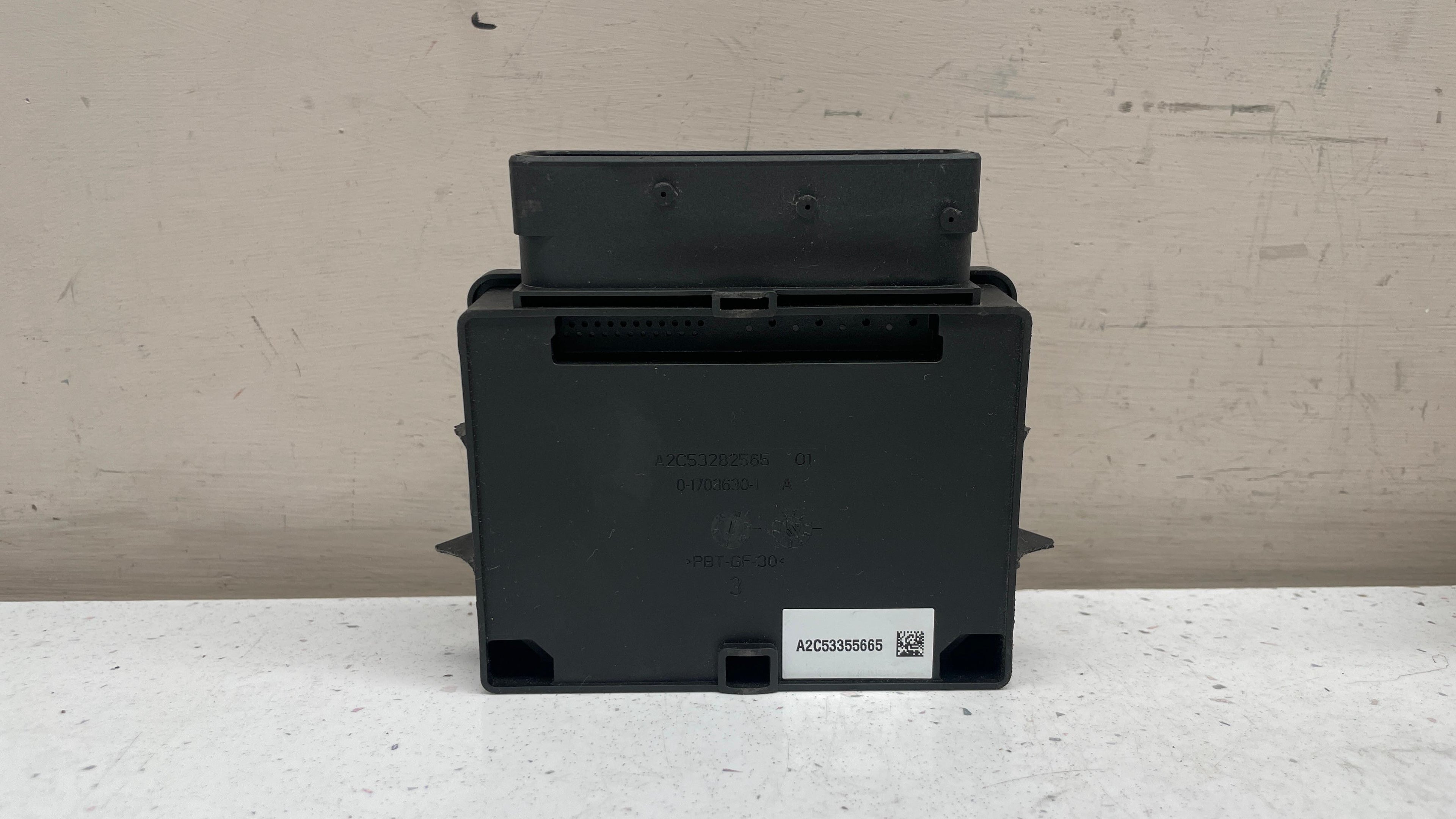 8K0907801G AUDI A5 ELECTRONIC PARKING BRAKE
