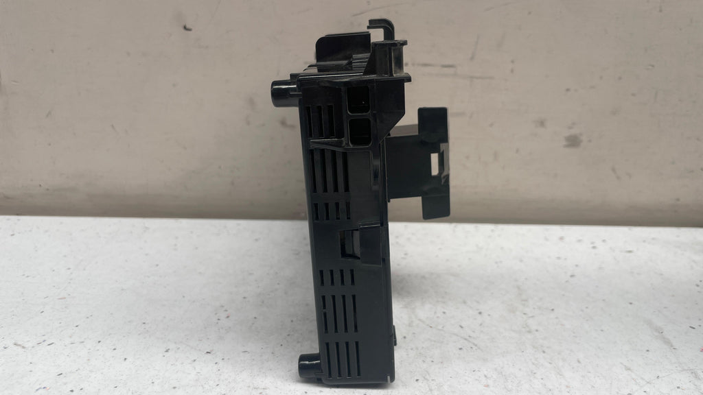 P8200387289 RENAULT CLIO BODY CONTROL UNIT