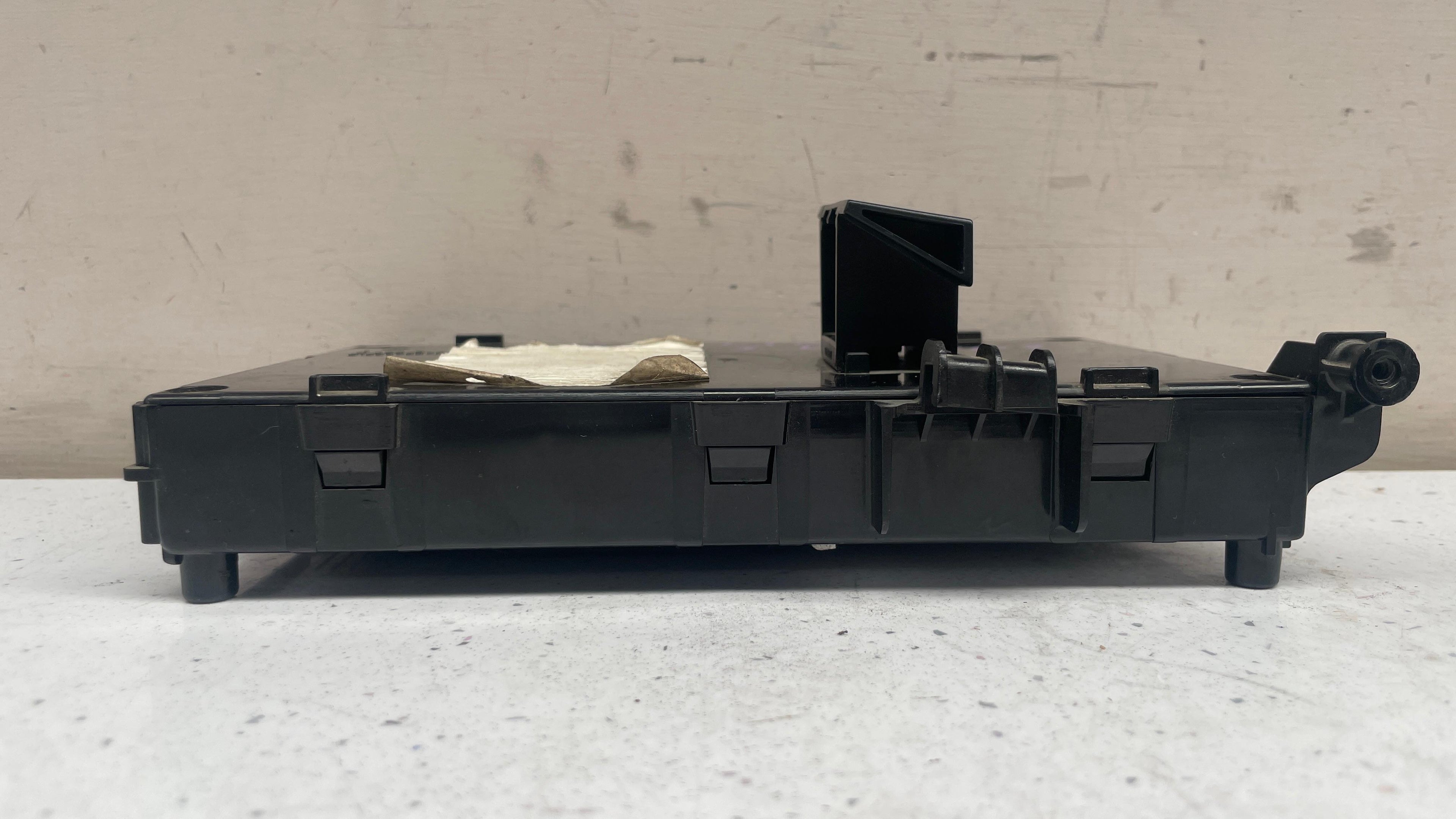 P8200387289 RENAULT CLIO BODY CONTROL UNIT