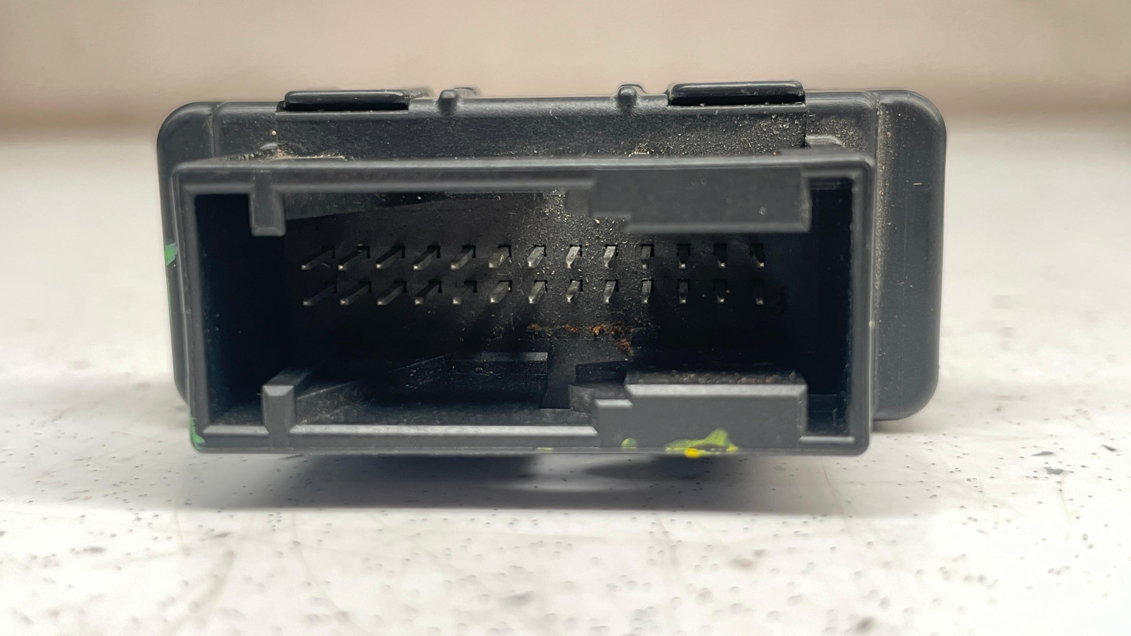 6807395-01 BMW BUS INTERFACE CONTROL MODULE