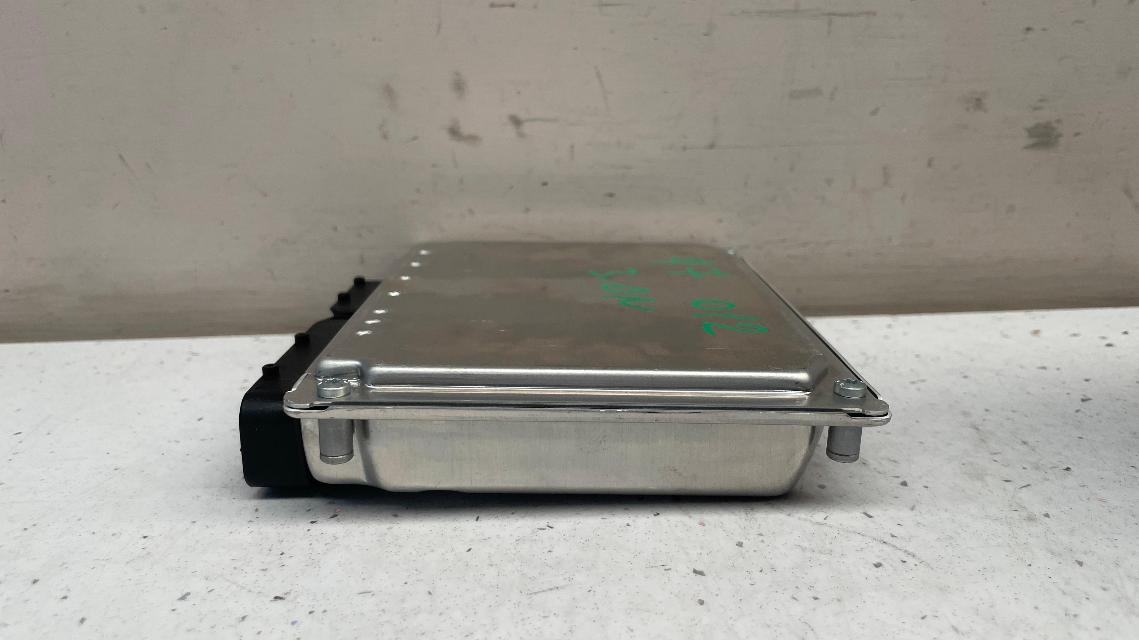 4L0907553E   AUDI  Q7 AIR SUSPENSION CONTROL UNIT