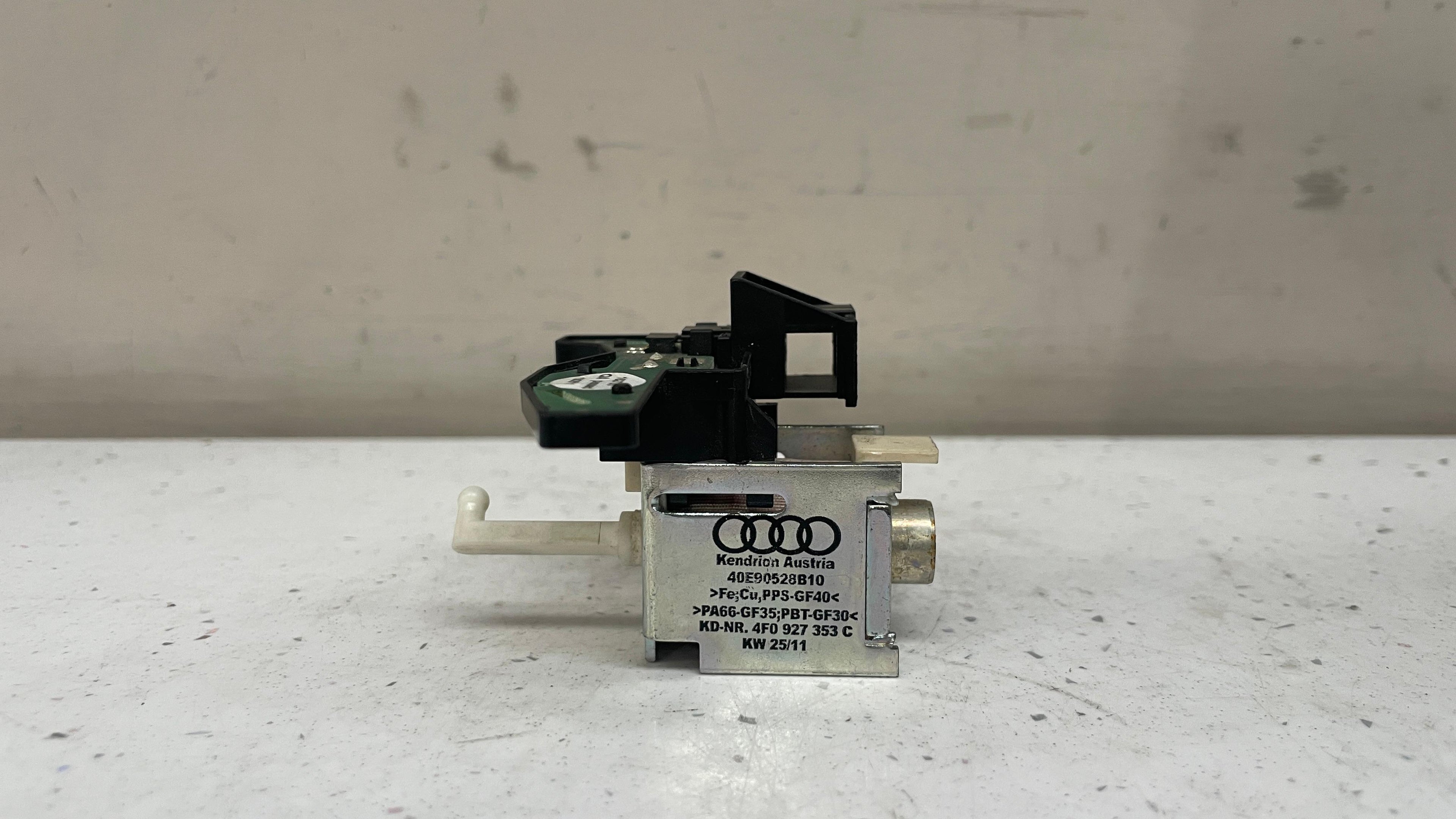 40E90528B10 AUDI TRANSMISSION SHIFT INDICATOR