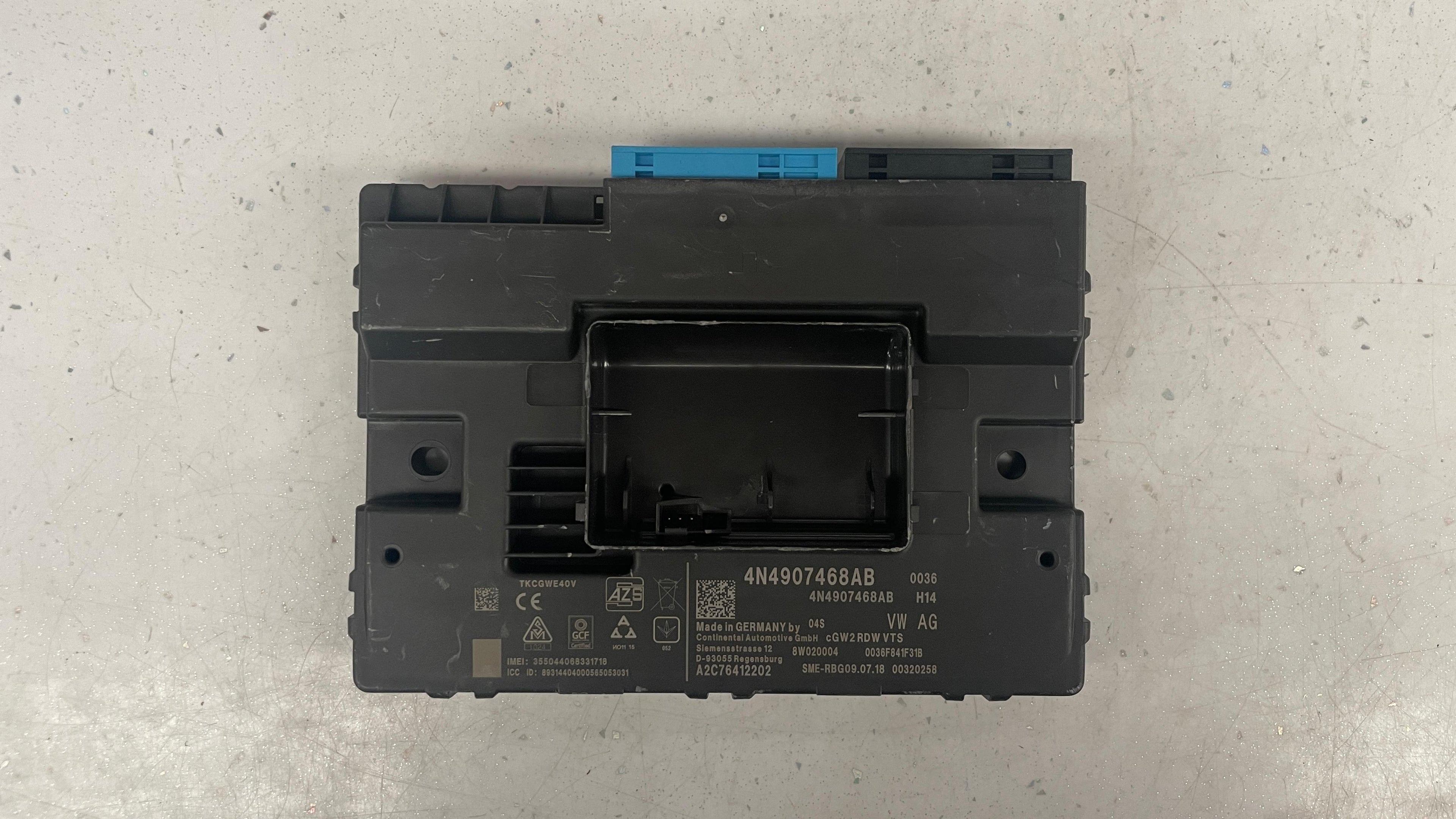 4N4907468AB PORSCHE CAYENNE GATEWAY CONTROL UNIT