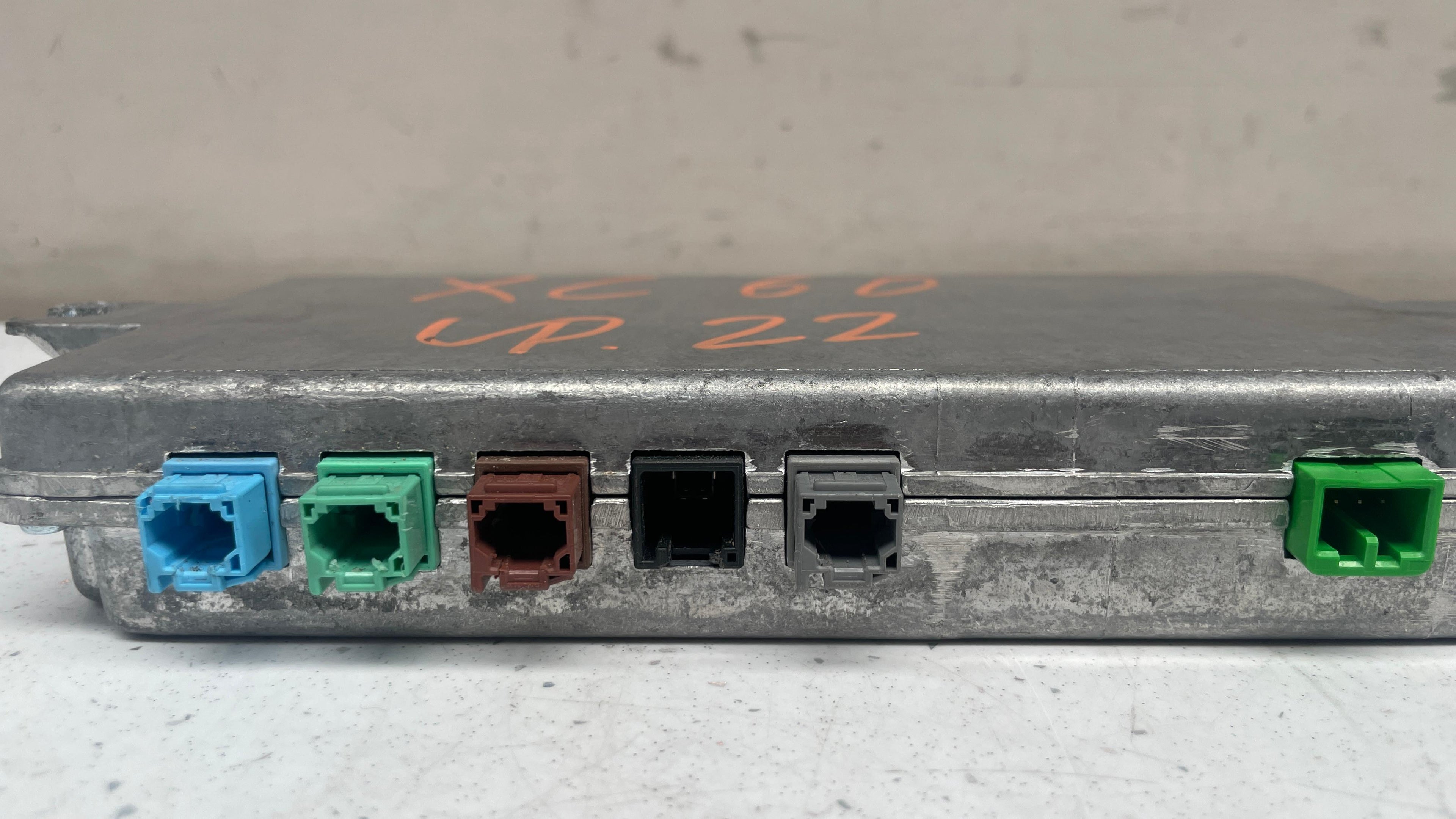 31680061 VOLVO PARKING ASSIST CONTROL MODULE