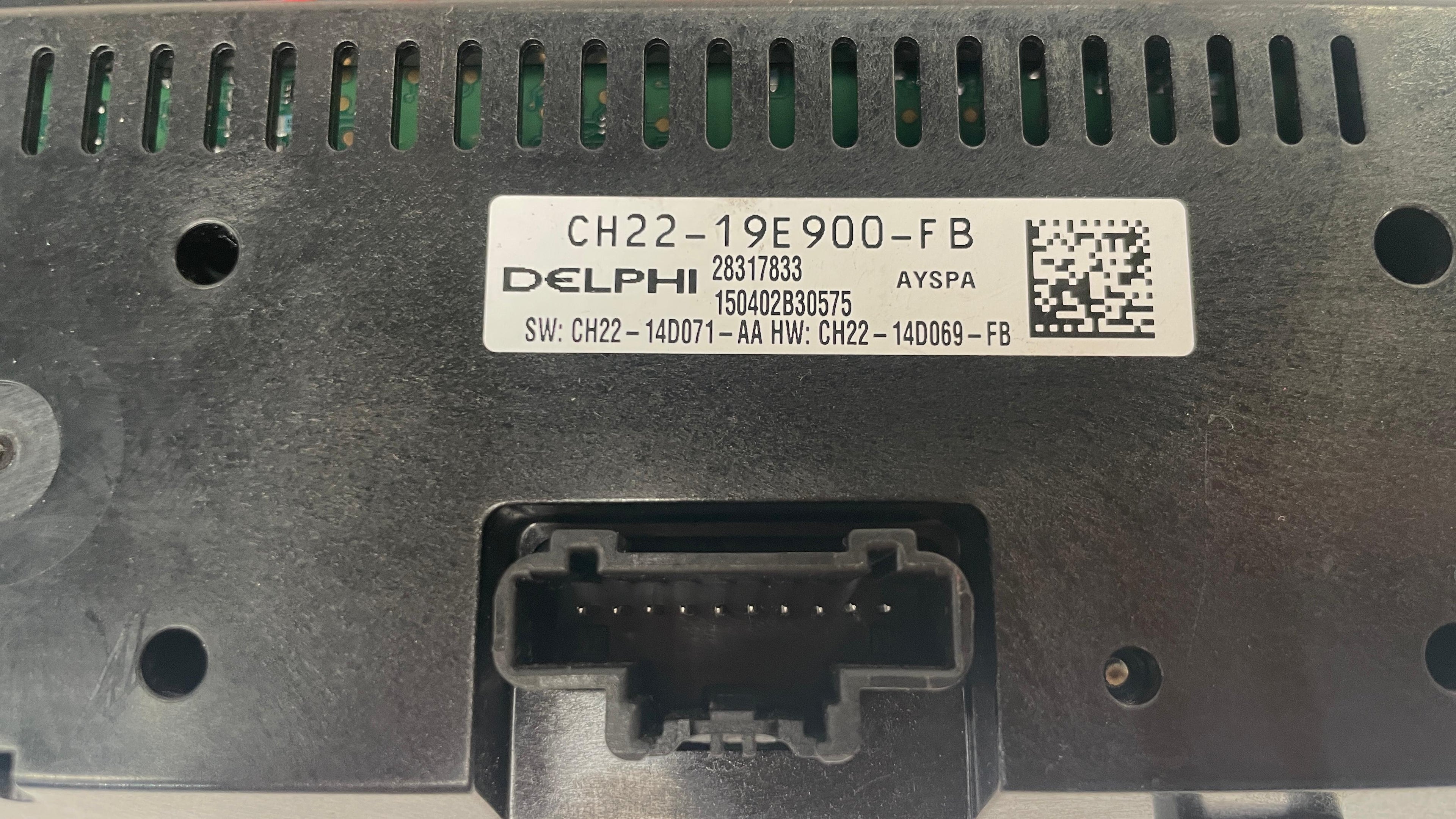 CH22-19E900-FB LAND ROVER DISCOVERY CLIMATE CONTROL PANEL .