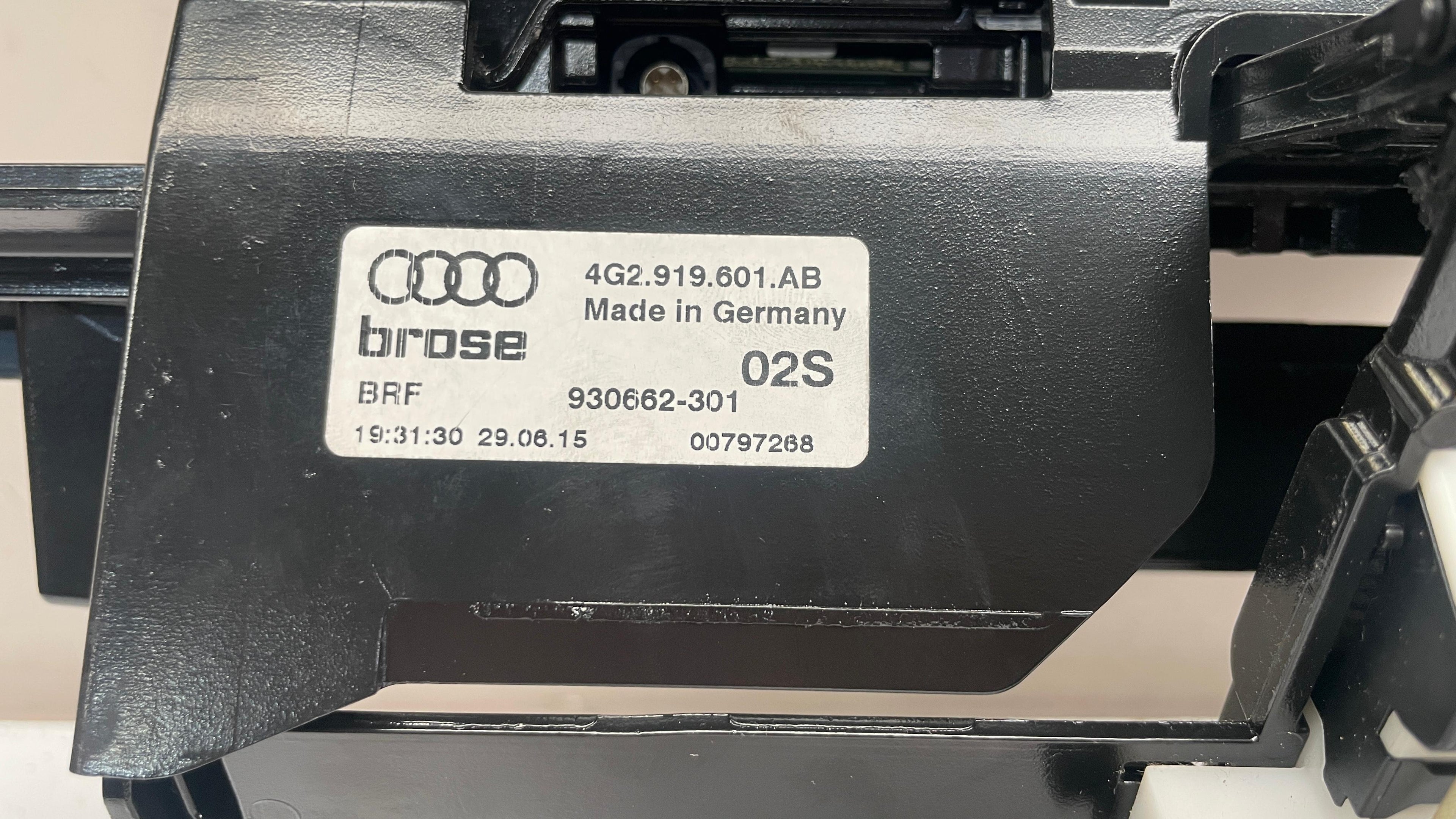 4G2919601AB AUDI NAVIGATION SCREEN DISPLAY .