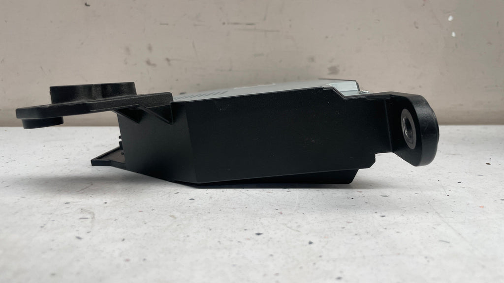 32212303AA VOLVO XC90 SOUND AMPLIFIER CONTROL