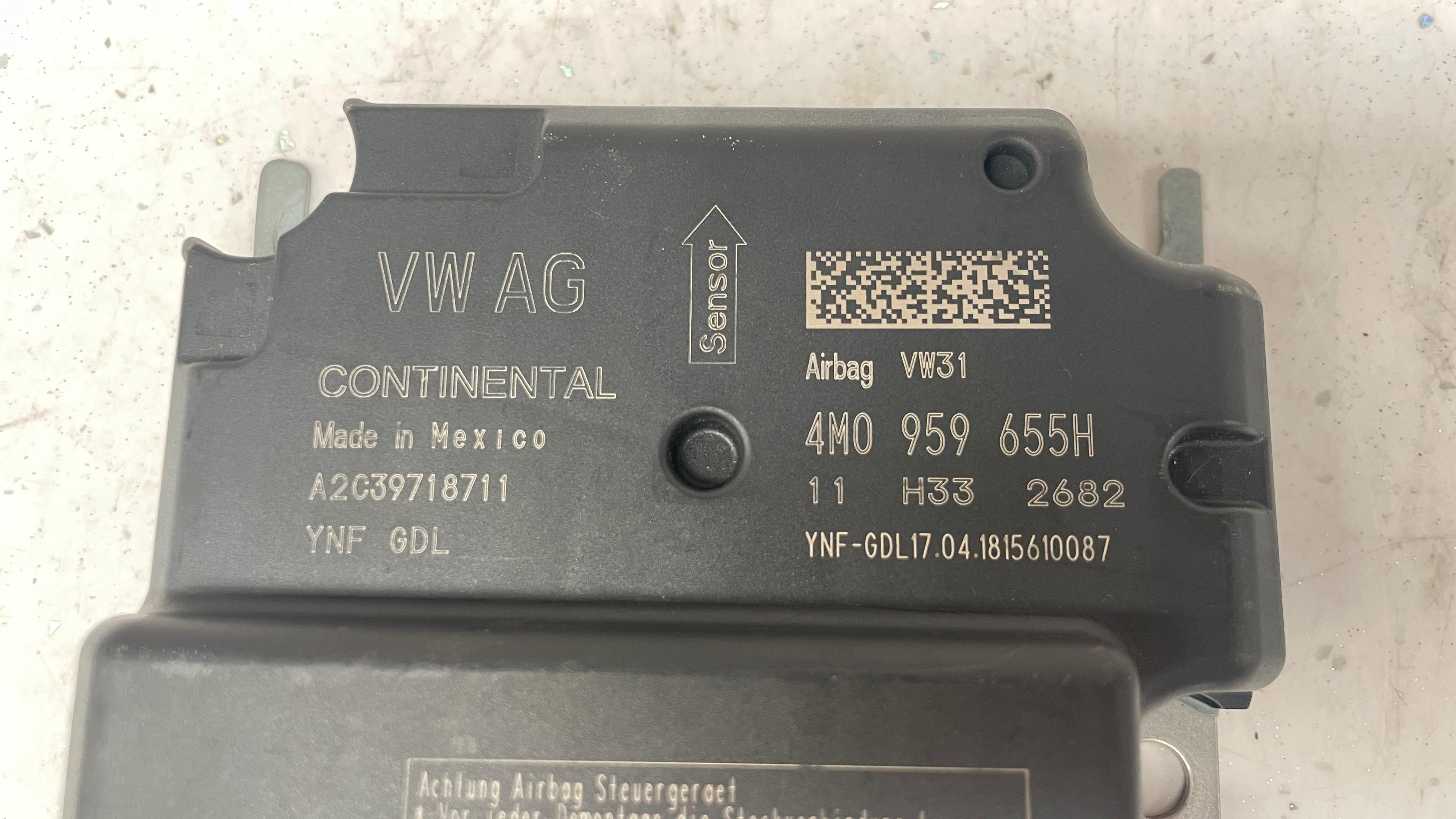 4M0959655H AUDI Q7 SRS CONTROL MODULE