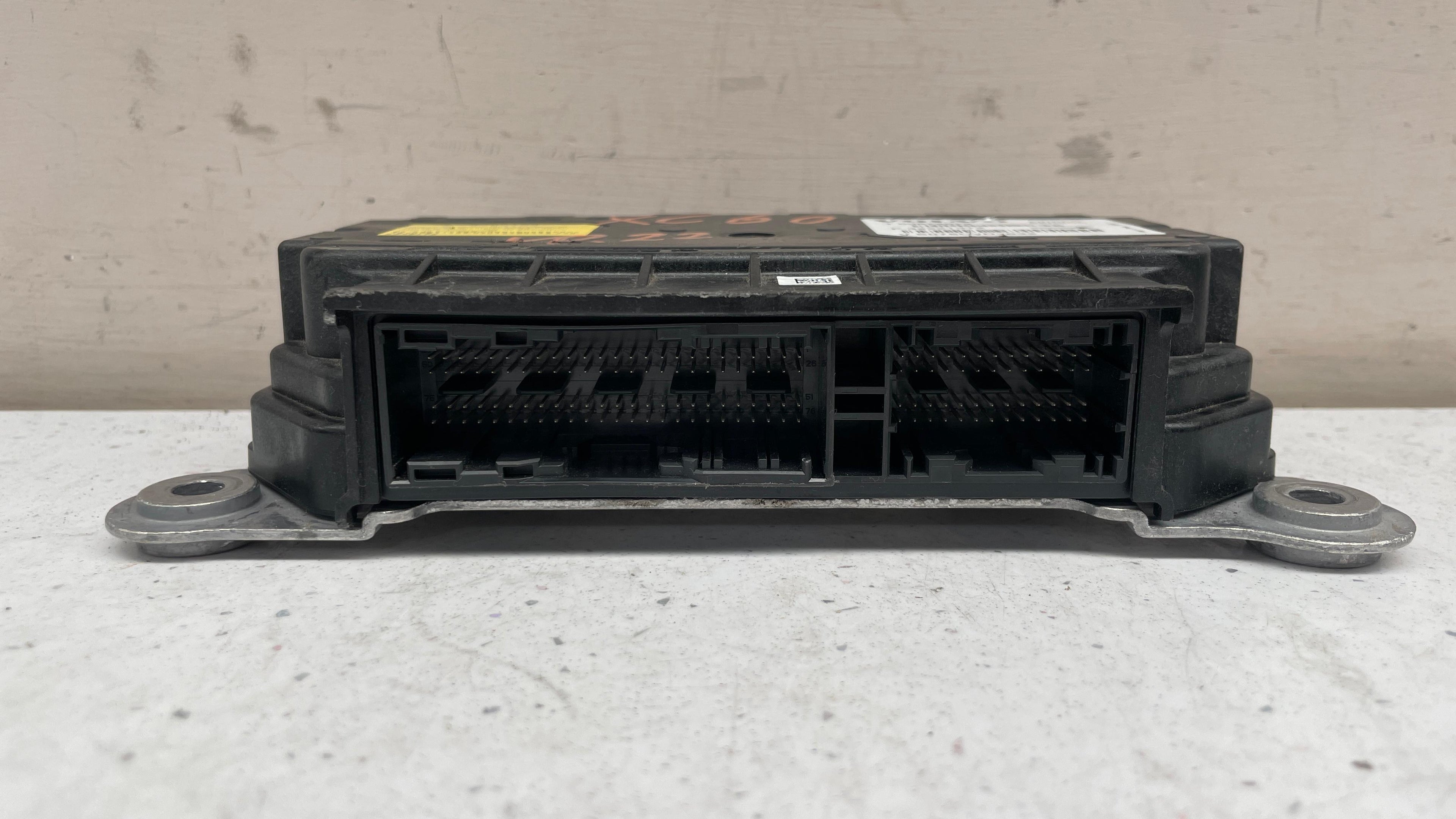 32221372  VOLVO SRS CONTROL MODULE