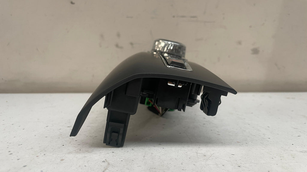 P31398846 VOLVO HEAD UNIT CONTROL PANEL