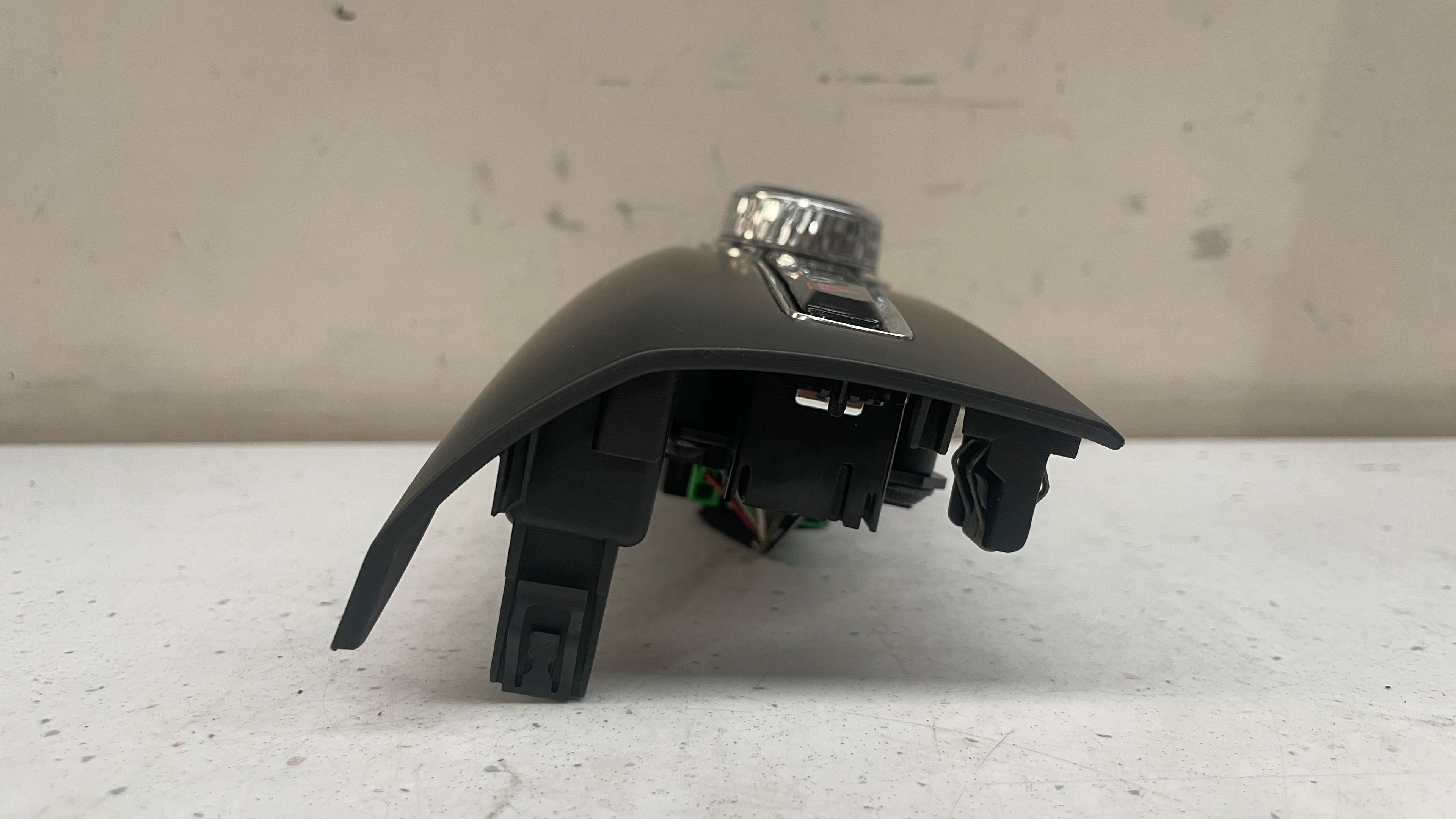 P31398846 VOLVO HEAD UNIT CONTROL PANEL