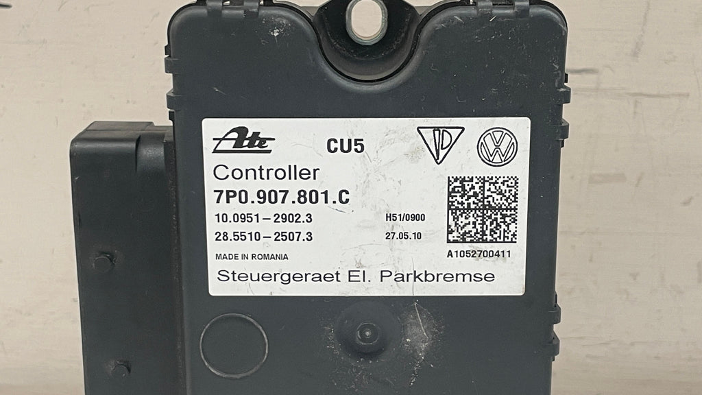 7P0907801C PORSCHE CAYENNE ELECTRIC PARKING BRAKE MODULE