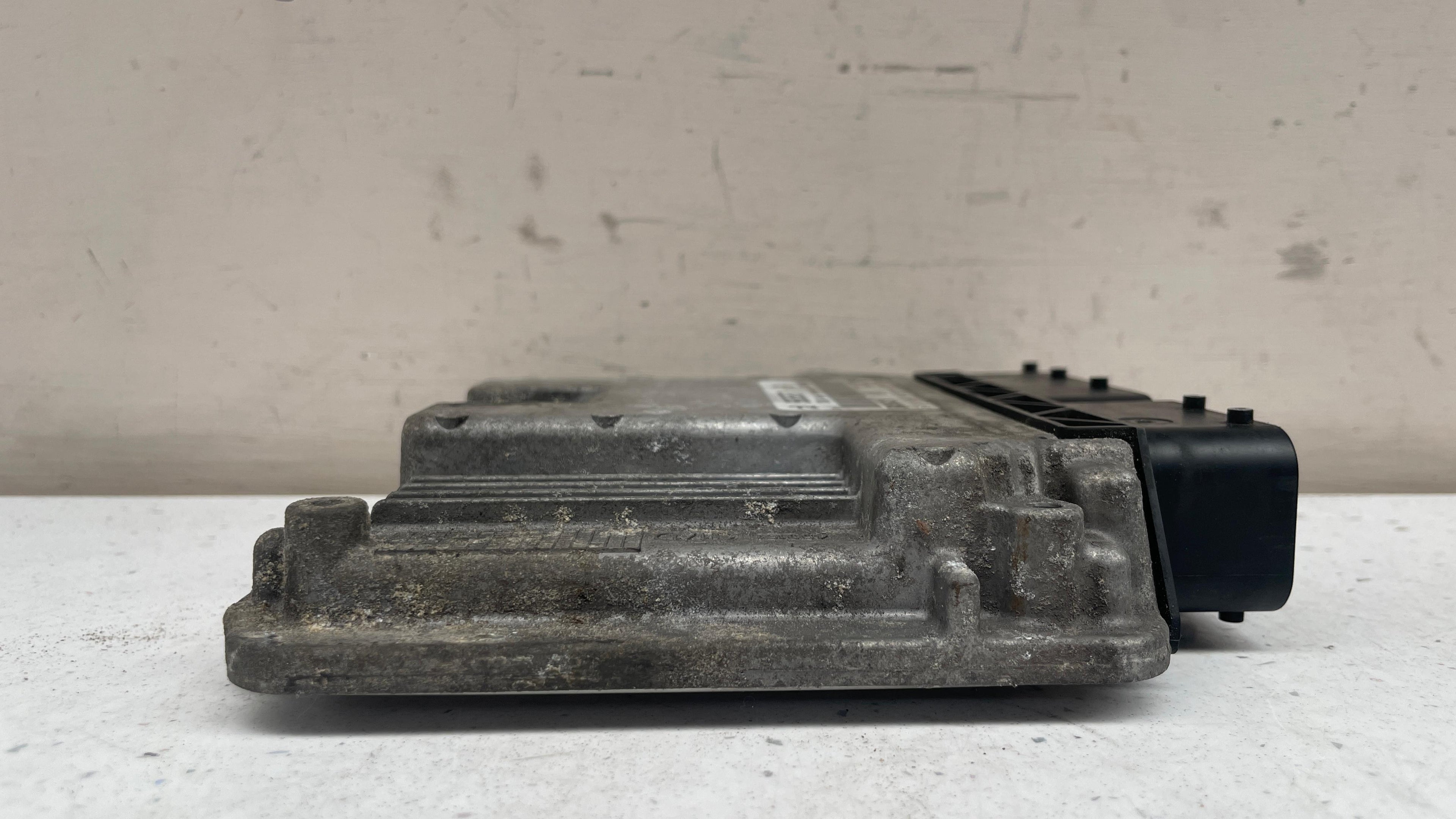 96858577 CHERVOLET CAPTIVA ECU ENGINE CONTROL UNIT