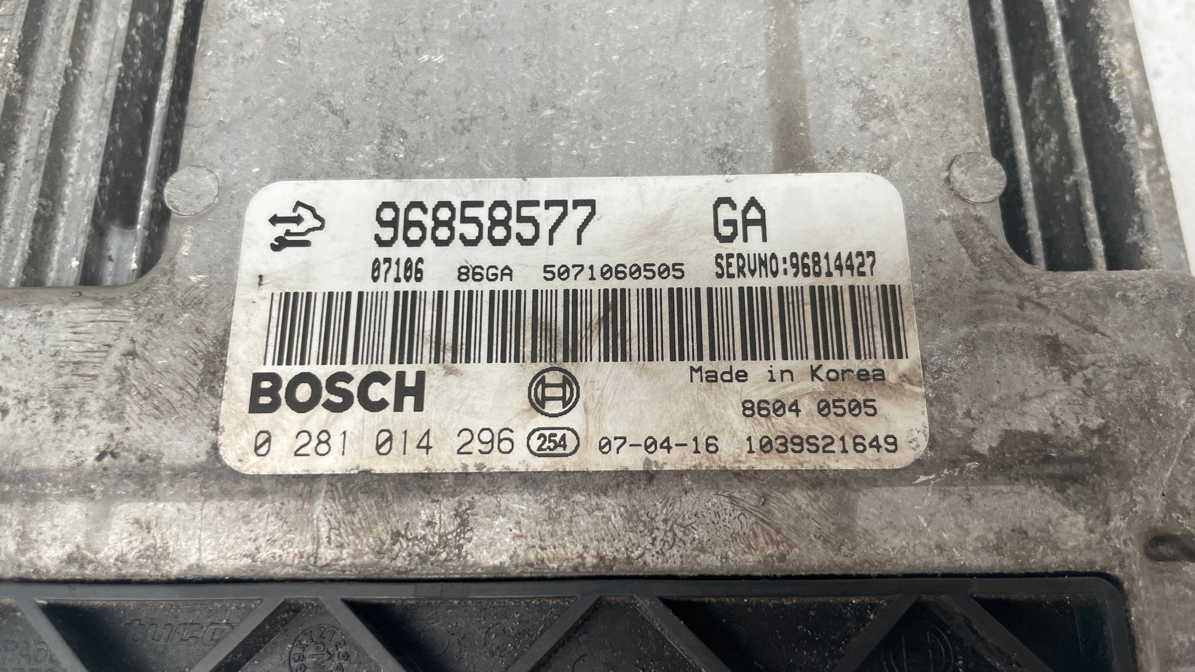 96858577 CHERVOLET CAPTIVA ECU ENGINE CONTROL UNIT