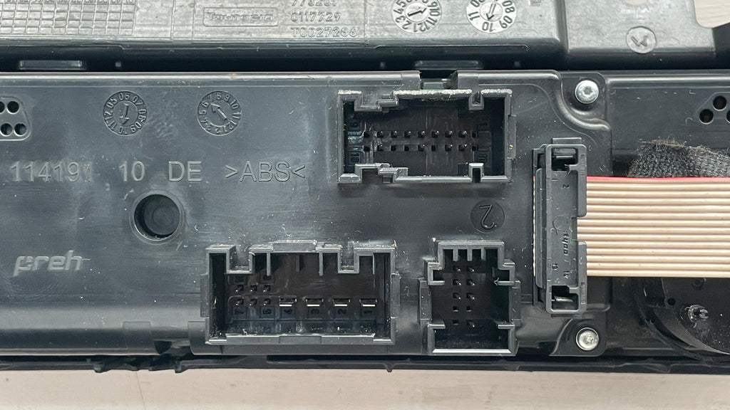 9234334-02 BMW X5 CLIMATE CONTROL PANEL