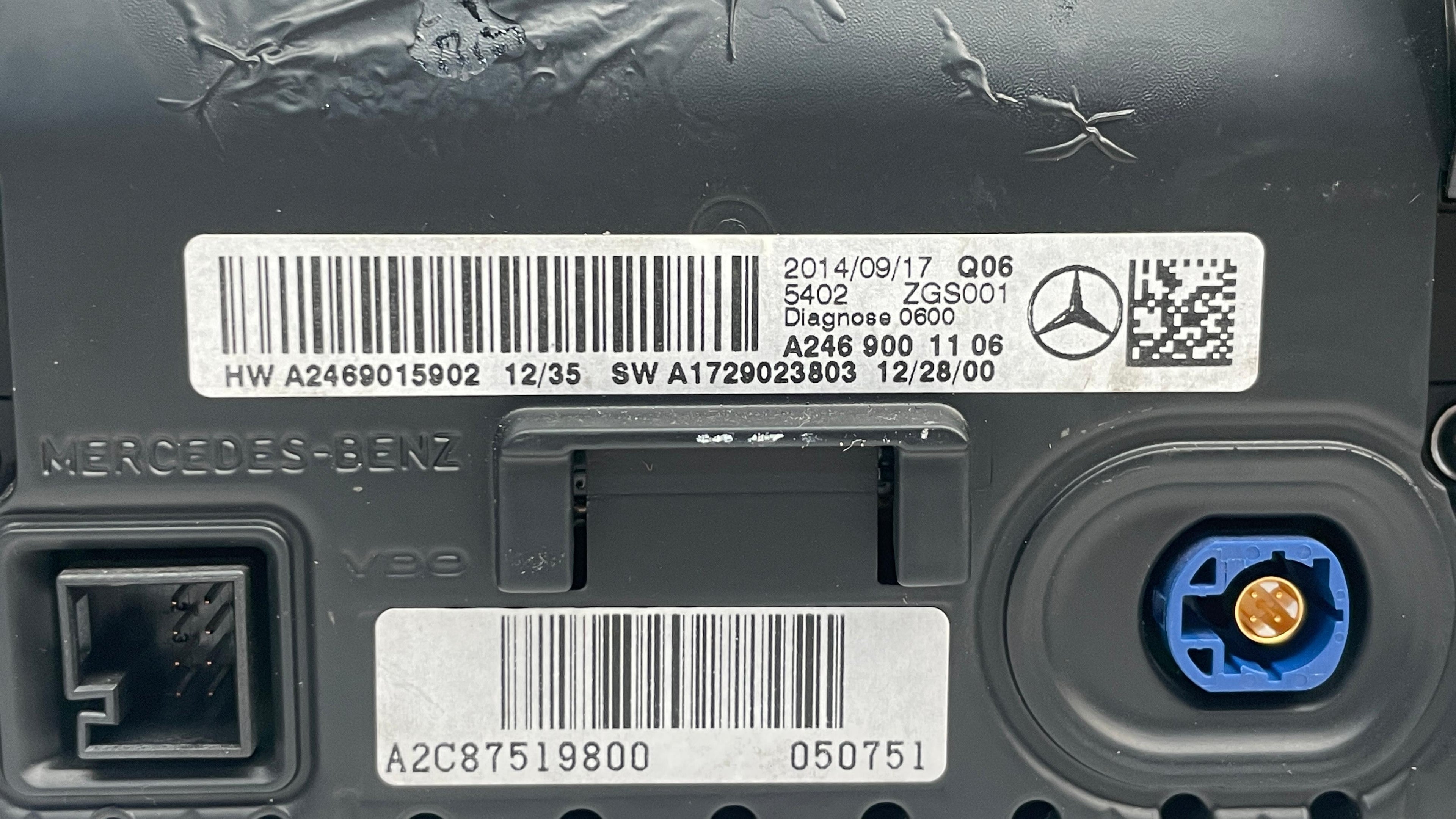 A2469001106 MERCEDES  A-CLASS  INFOTAINMENT DISPLAY SCREEN