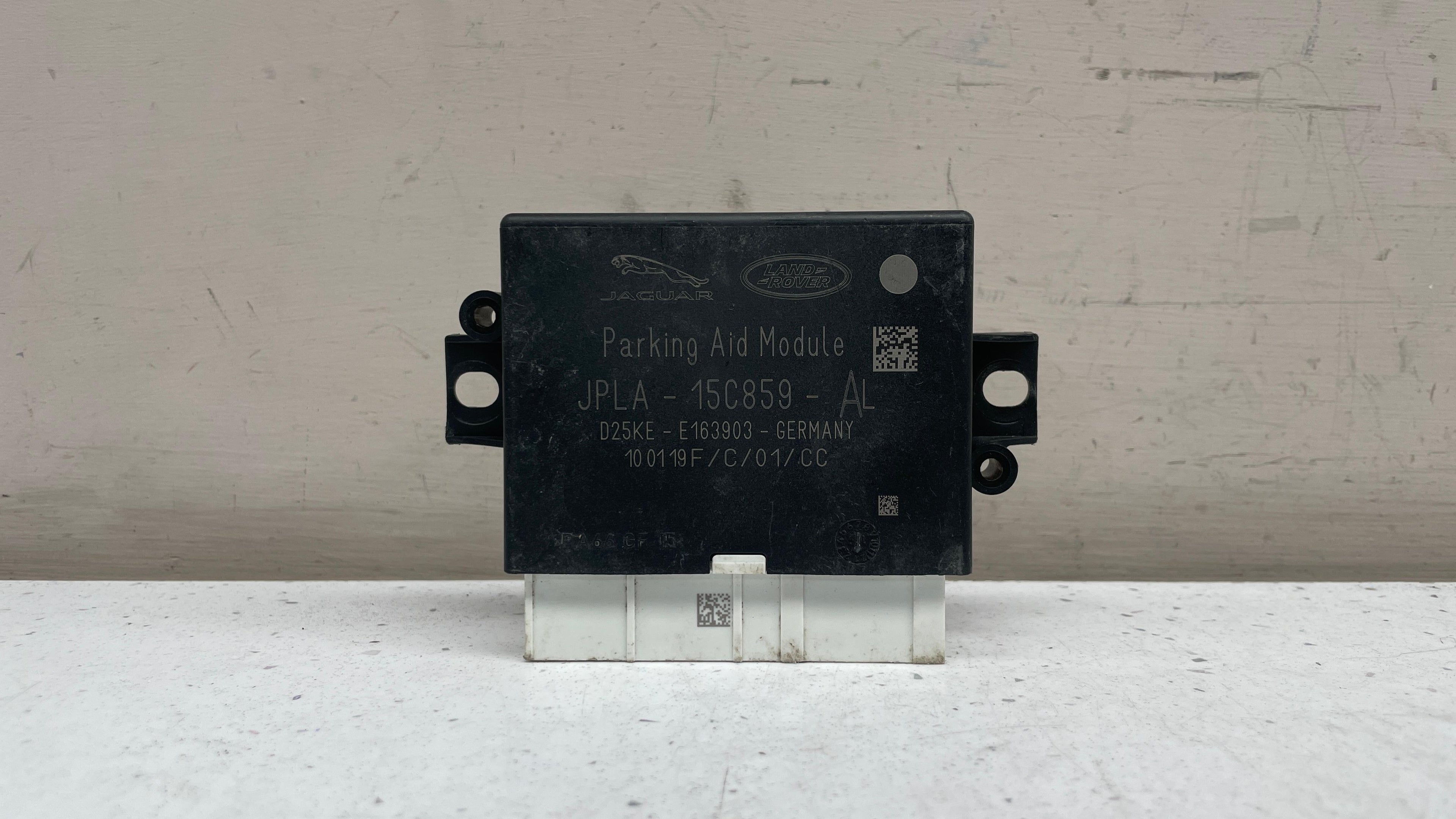 JPLA-15C859-AL LAND ROVER PARK ASSIST CONTROL MODULE
