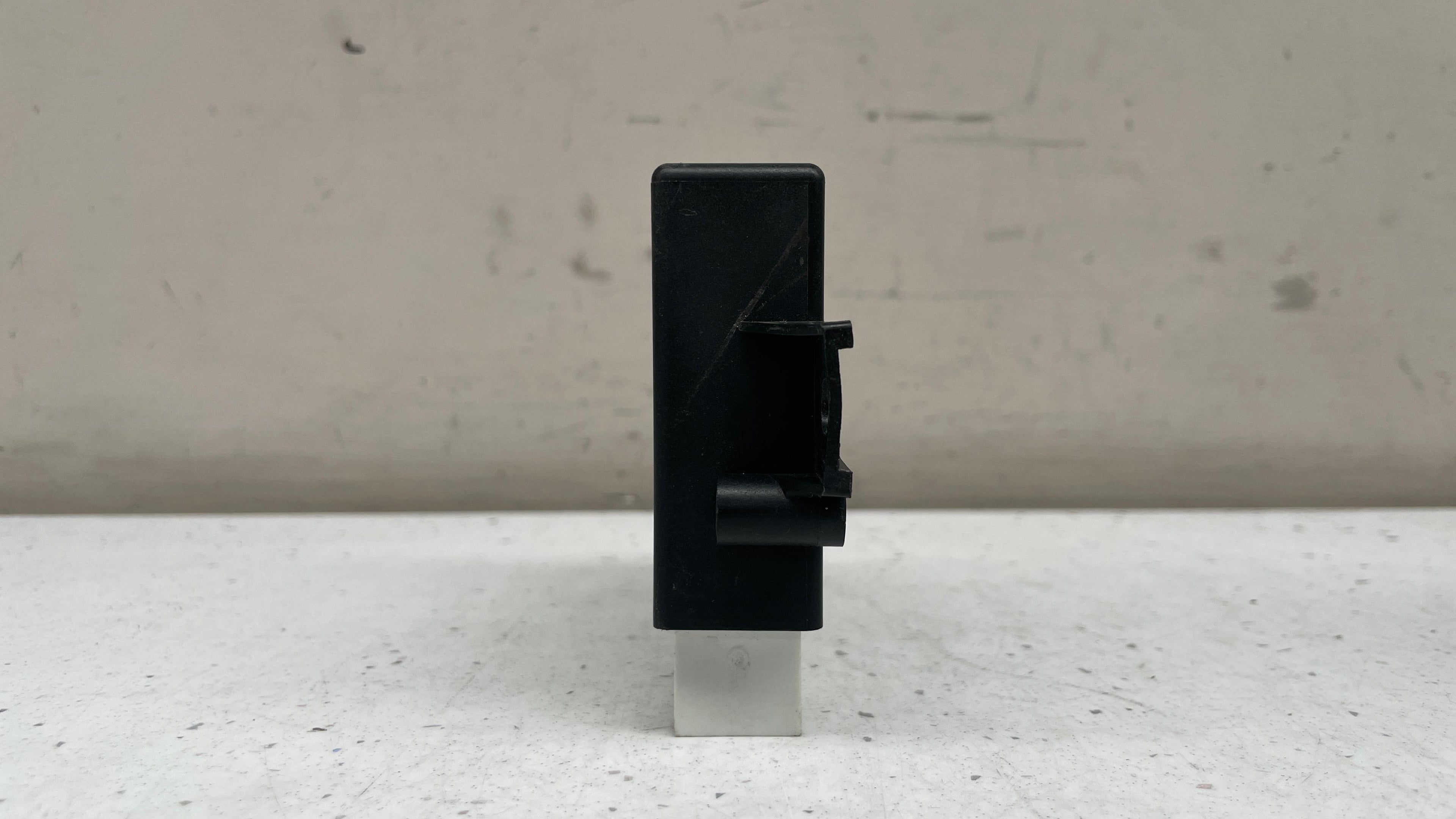 JPLA-15C859-AL LAND ROVER PARK ASSIST CONTROL MODULE