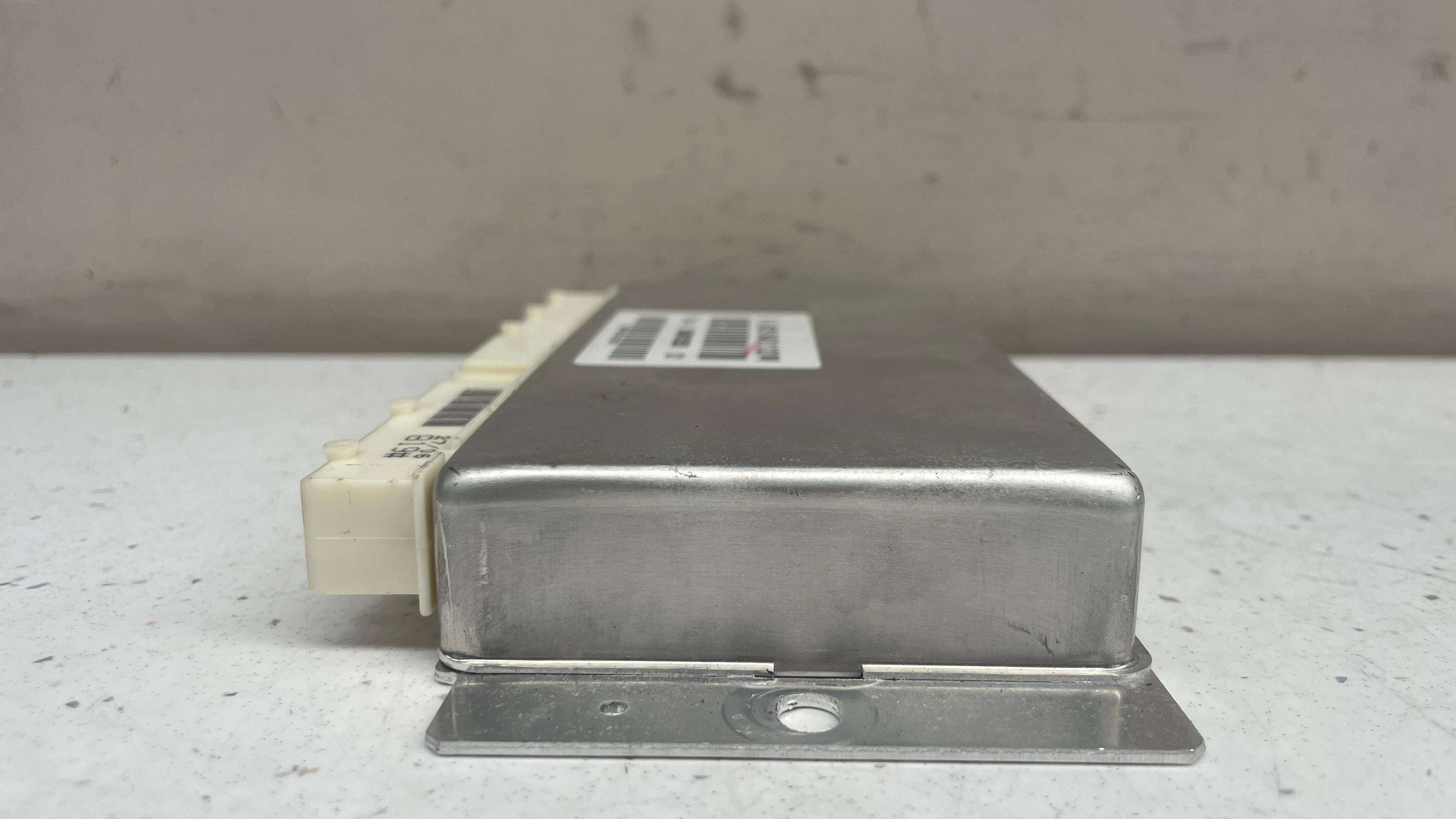 A2515452132 MERCEDES AIR SUSPENSION CONTROL MODULE
