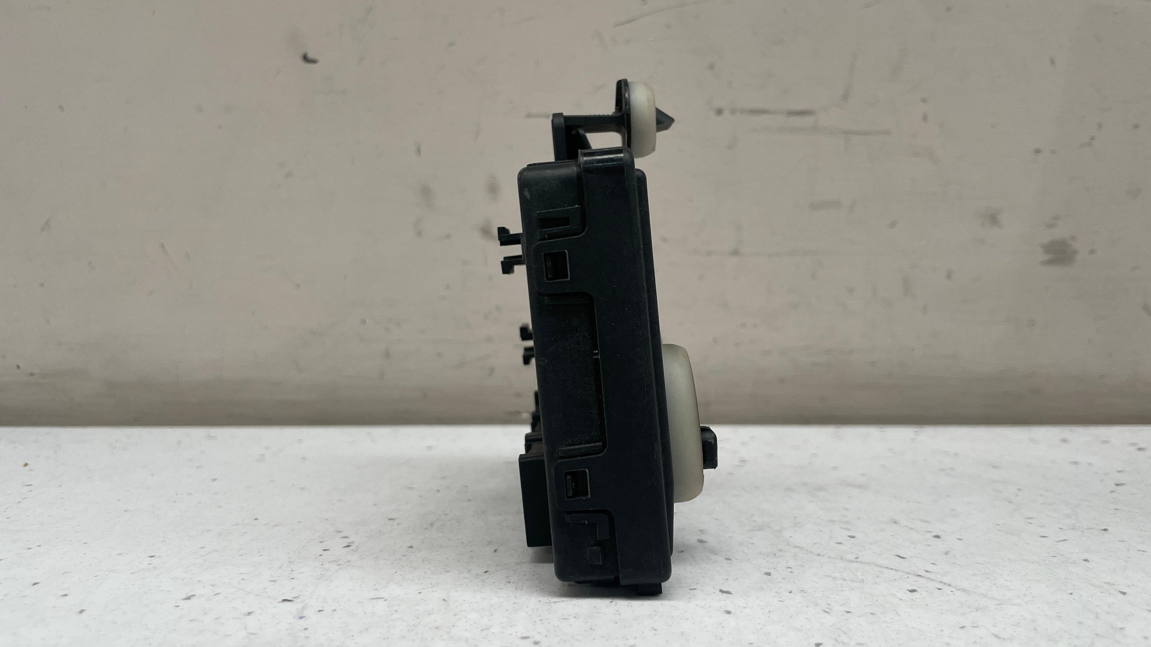 5Q0959595K AUDI DOOR WINDOW CONTROL