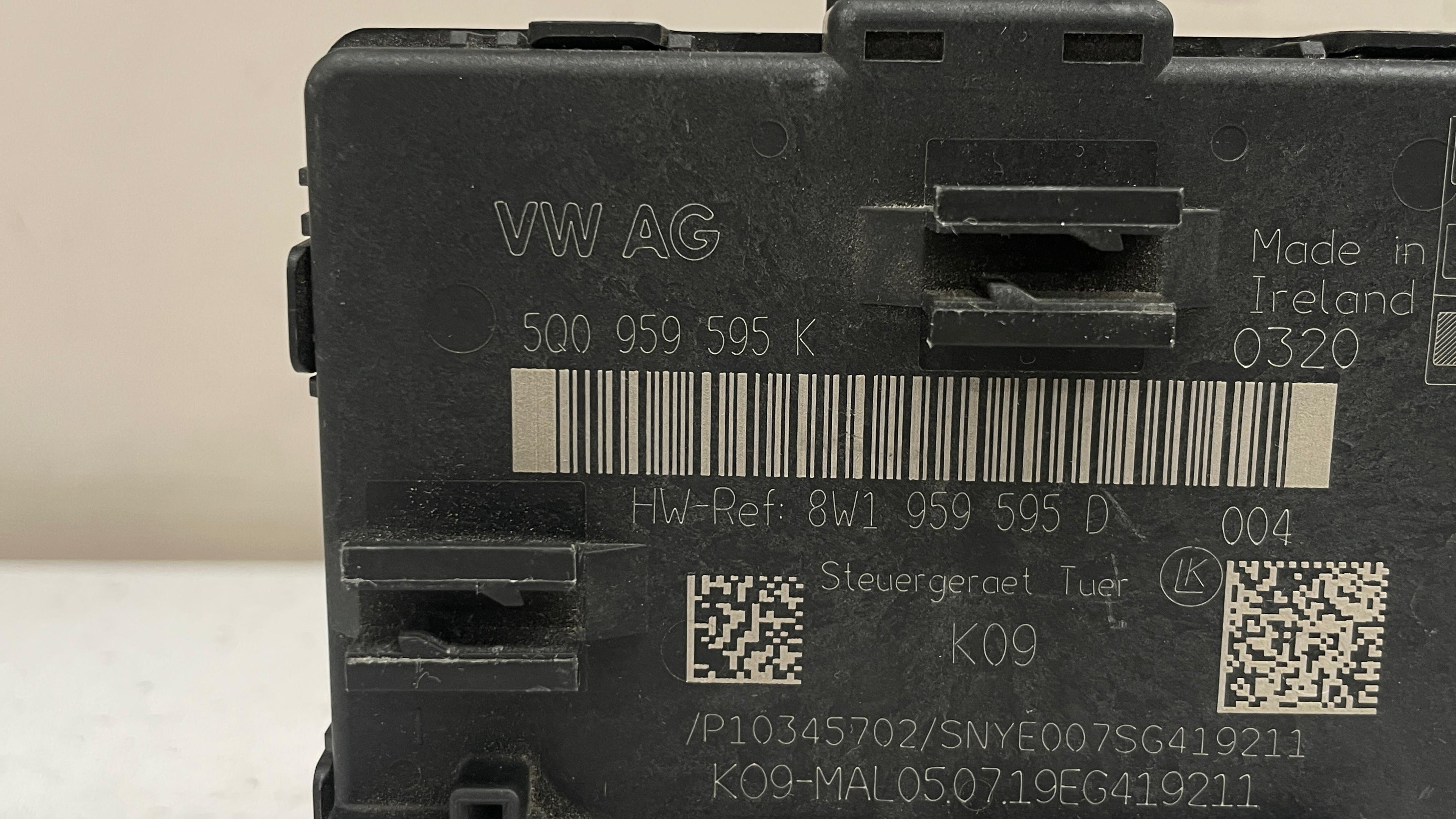 5Q0959595K AUDI DOOR WINDOW CONTROL