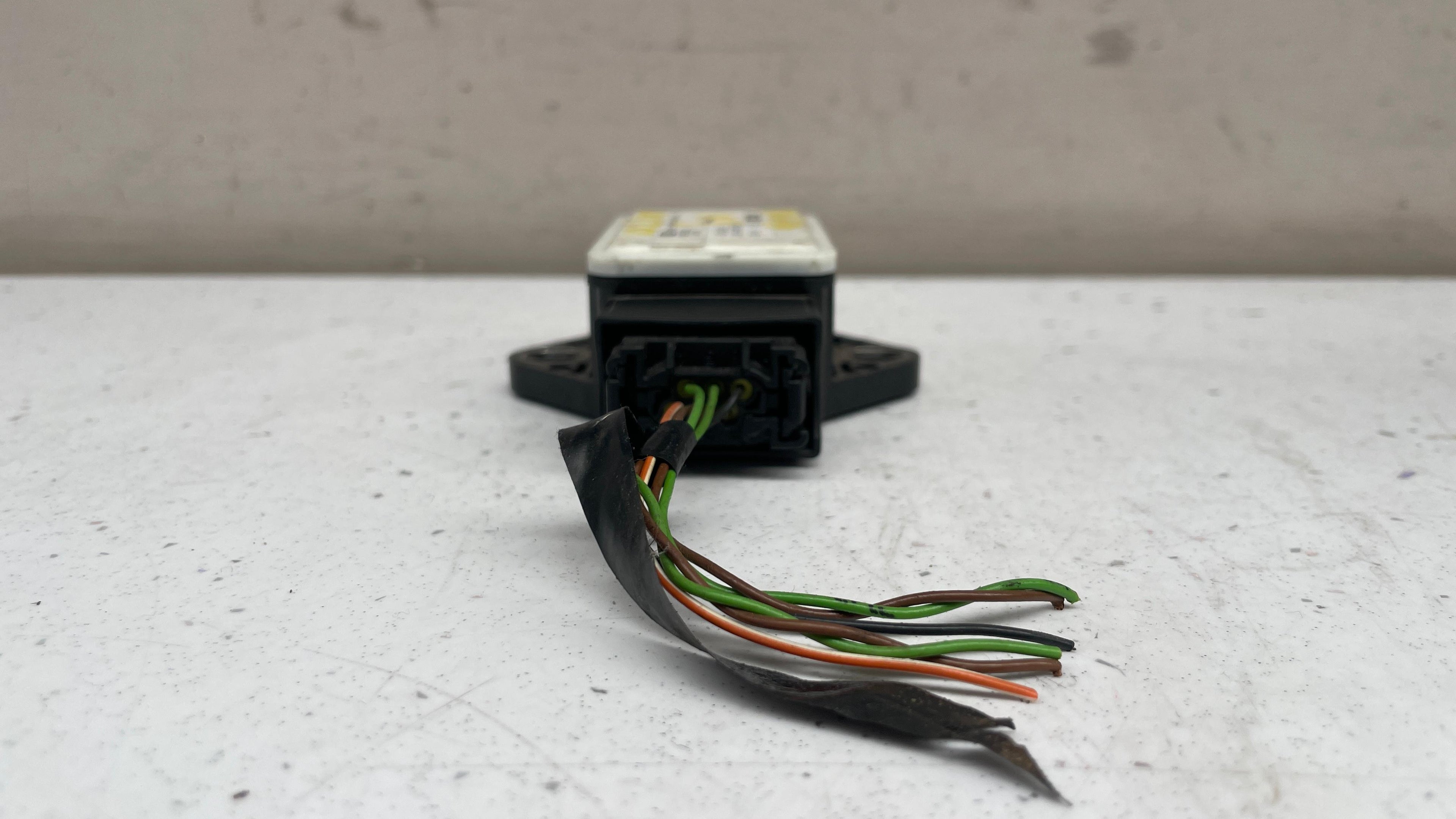 55701951 ALFA ROMEO MITO YAW RATE ESP SENSOR