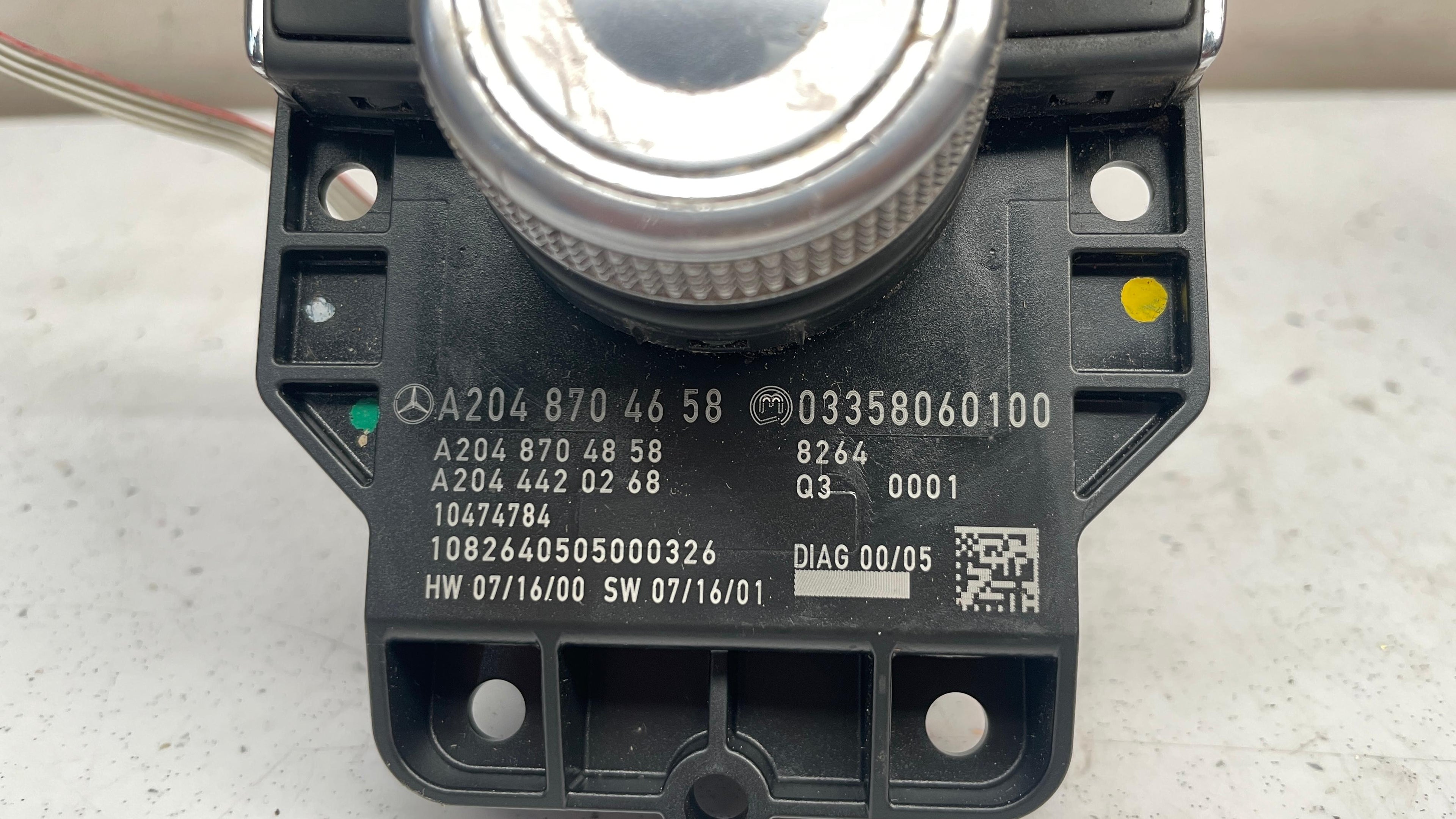 A2048704658 MERCEDES HEAD UNIT MULTIMEDIA CONTROL