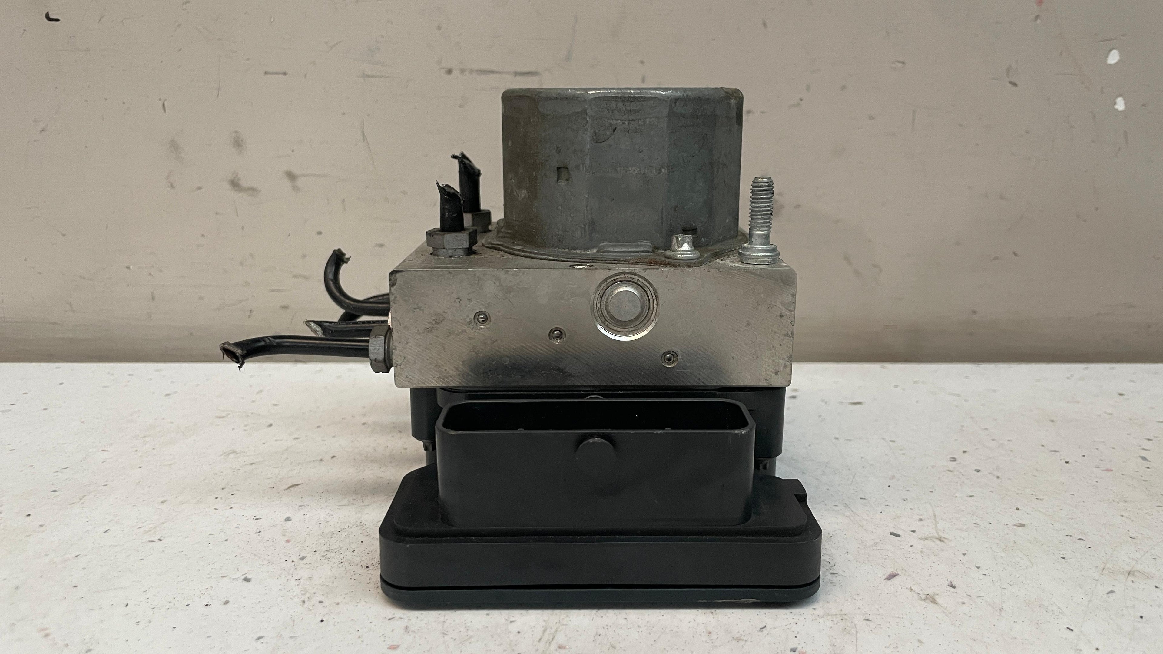 A0094316412 MERCEDES ABS ESP HYDRAULIC PUMP CONTROL