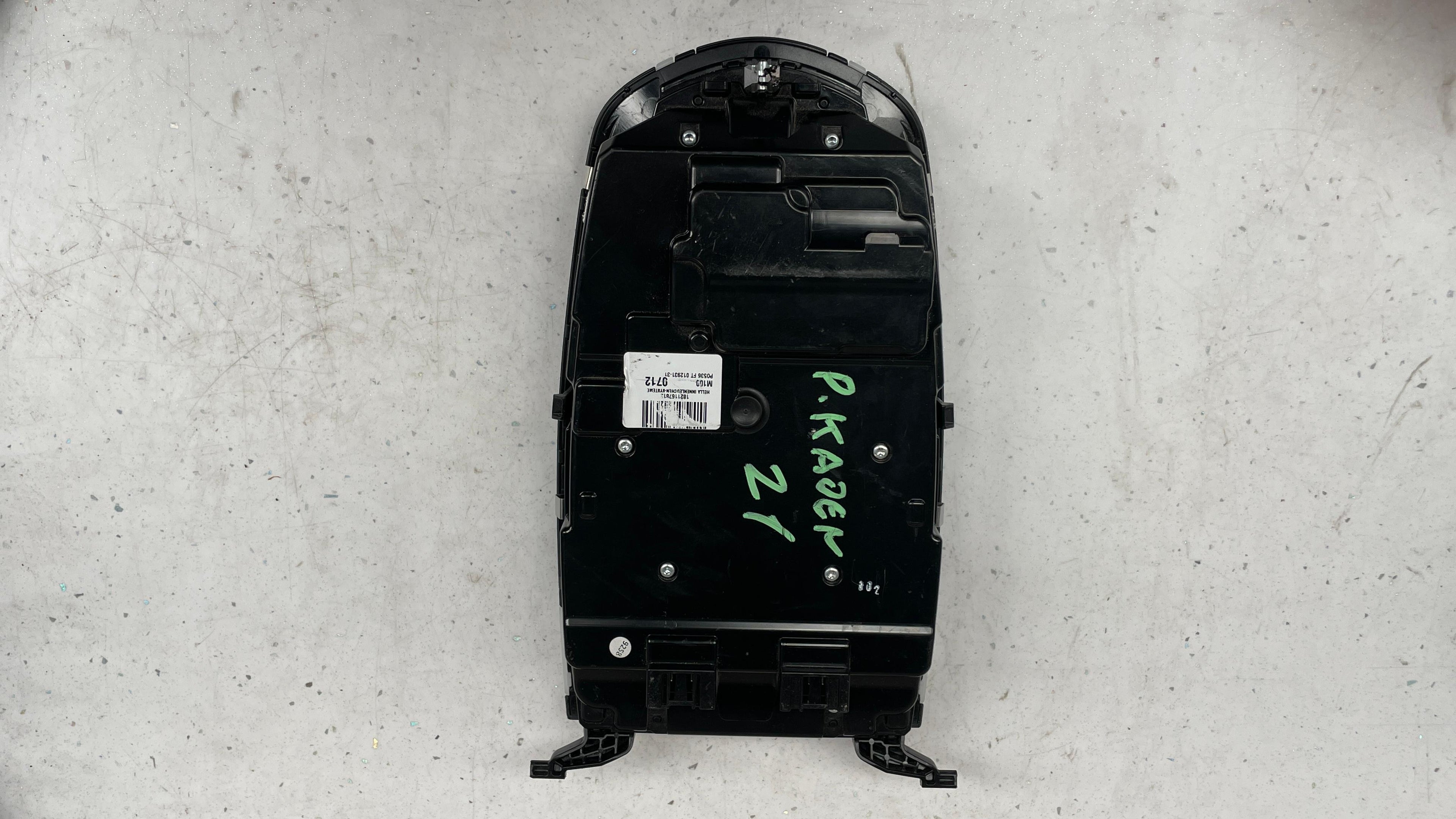9Y0947135FT PORSCHE  CAYENNE  ROOF CONSOLE FRONT