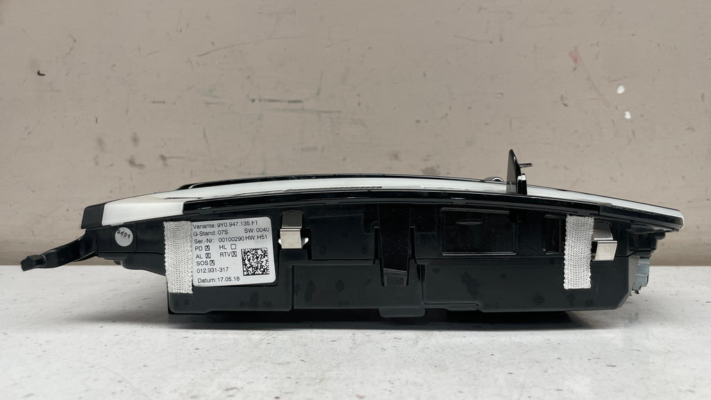 9Y0947135FT PORSCHE  CAYENNE  ROOF CONSOLE FRONT
