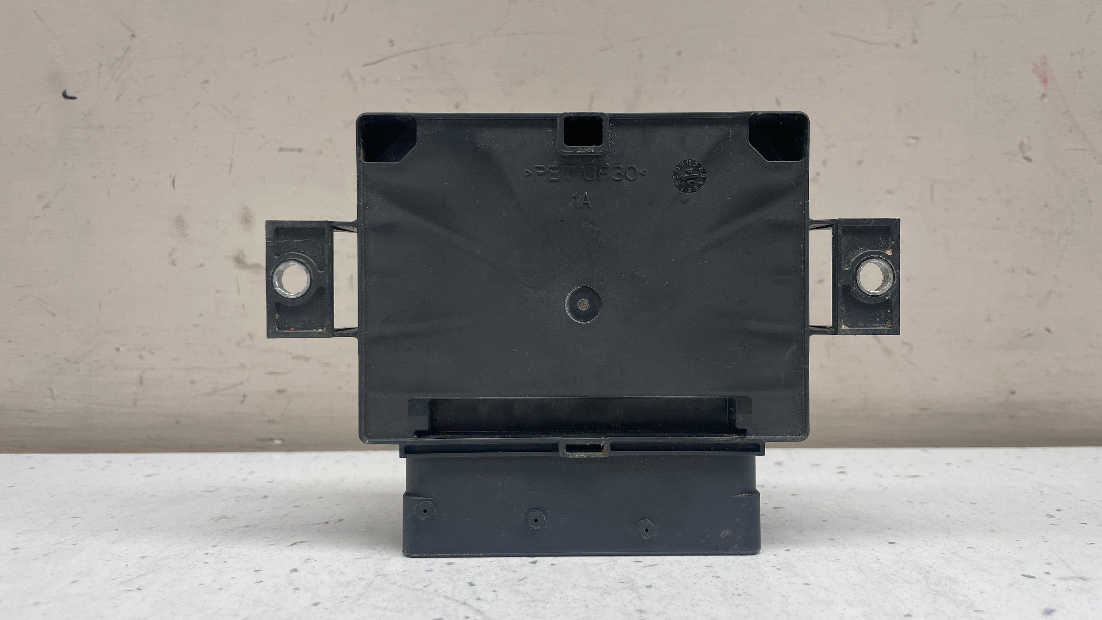 A2469003513 MERCEDES CLA PARKING BRAKE MODULE