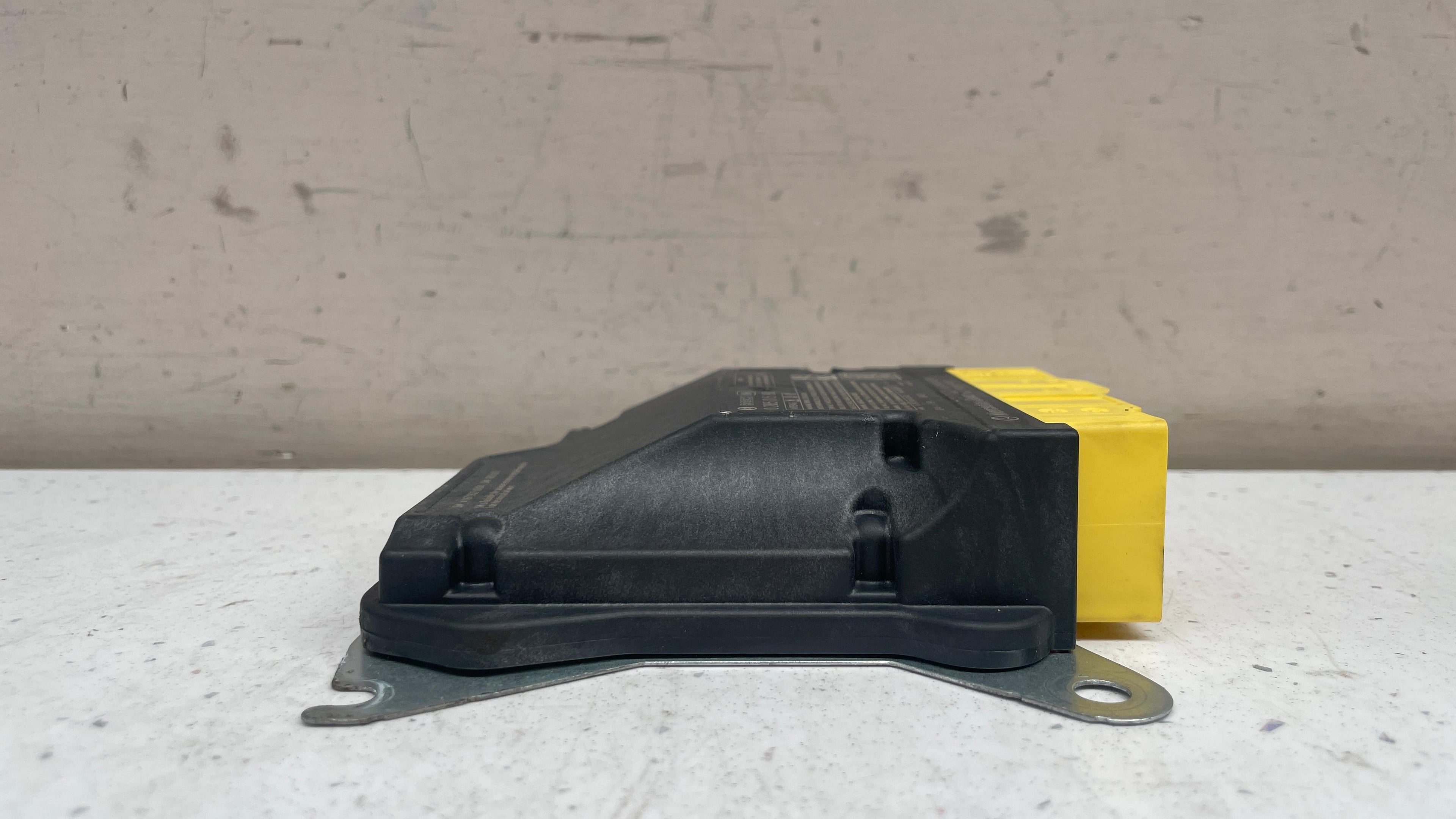 A1679004809 MERCEDES GLE SRS CONTROL UNIT