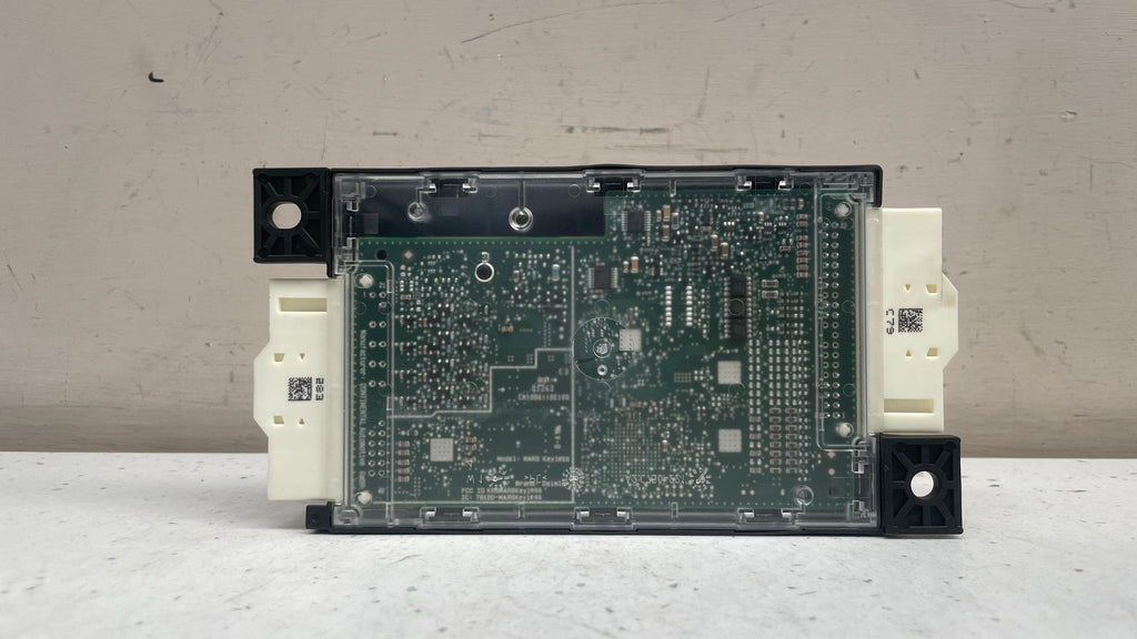 A1679007012 MERCEDES W167 KEYLESS CONTROL MODULE