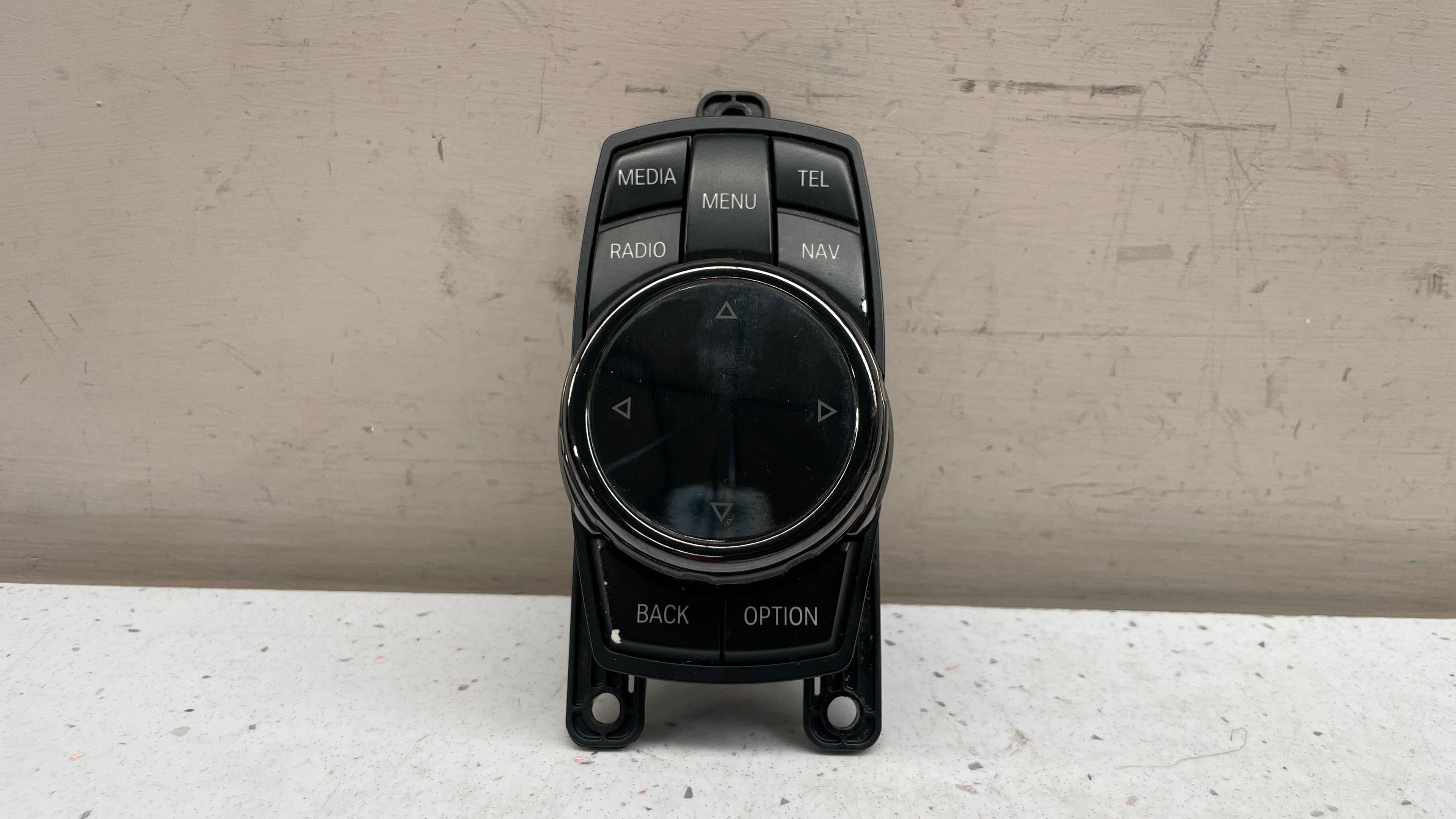 65829350725-01 BMW F01  IDRIVE TOUCH CONTROLLER