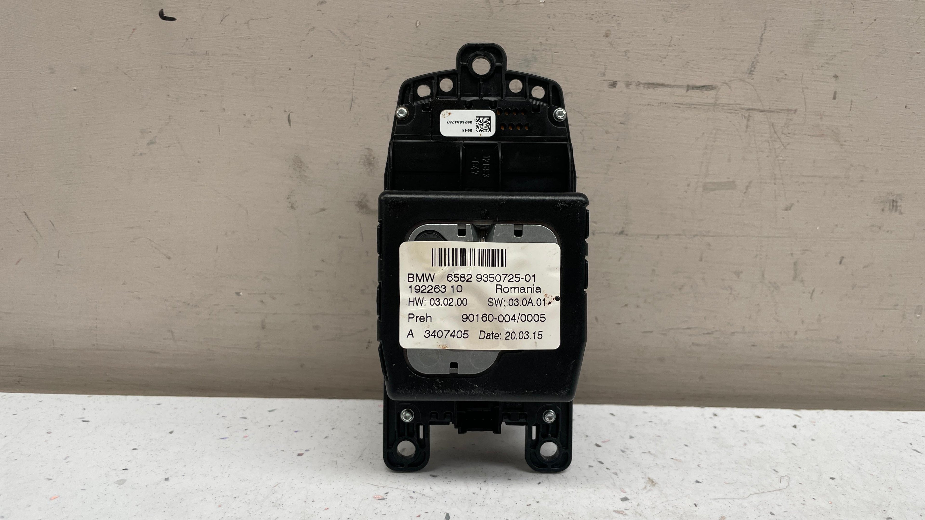 65829350725-01 BMW F01  IDRIVE TOUCH CONTROLLER