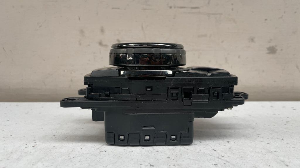 65829350725-01 BMW F01  IDRIVE TOUCH CONTROLLER