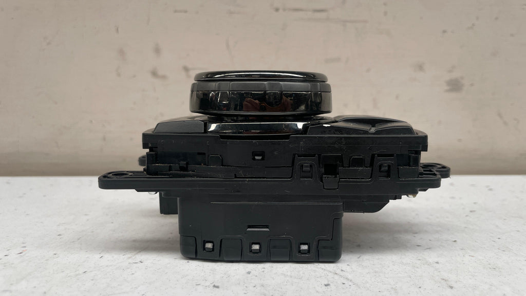 65829350725-01 BMW F01  IDRIVE TOUCH CONTROLLER