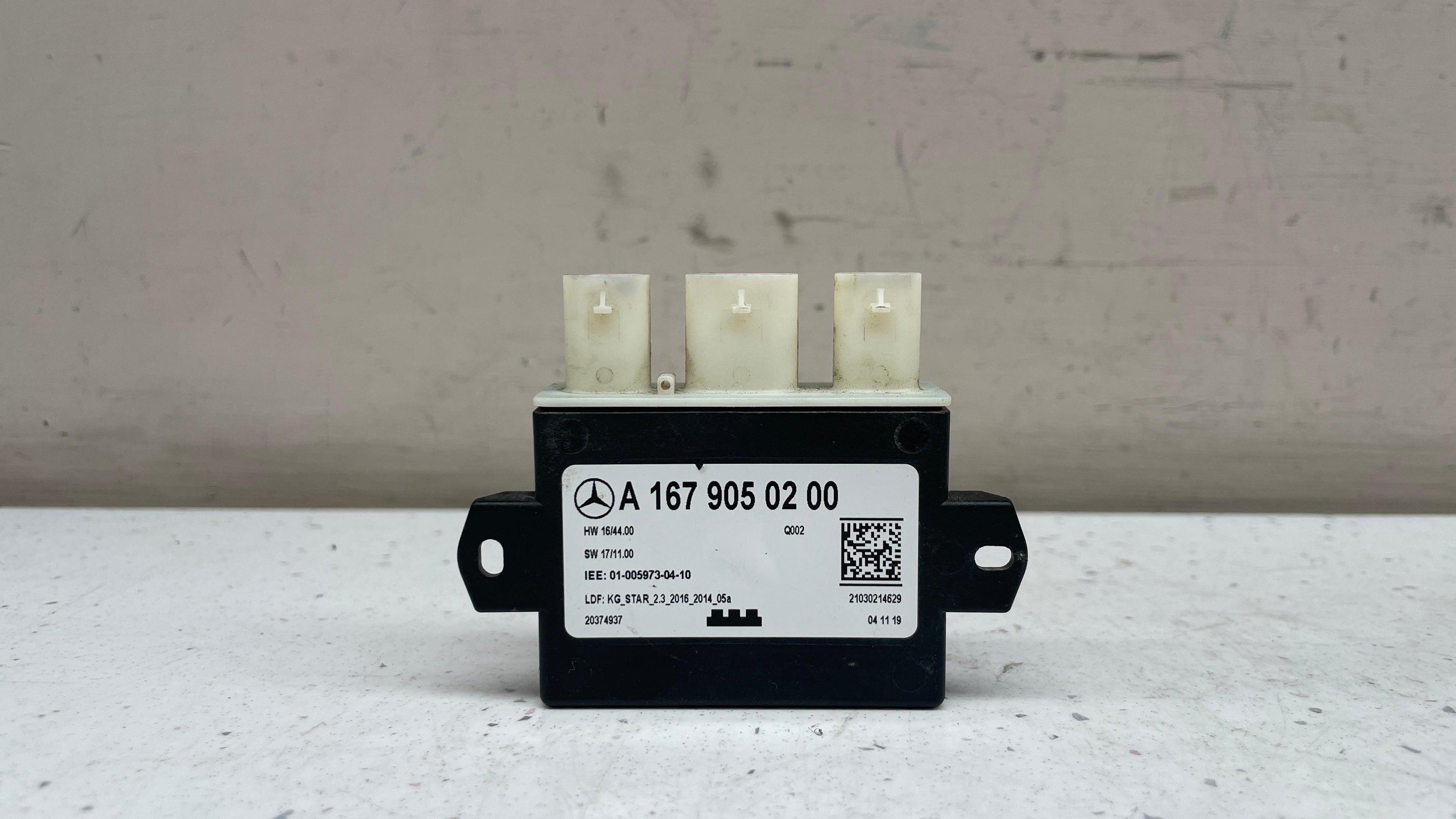 A1679050200 MERCEDES TAILGATE CONTROL UNIT