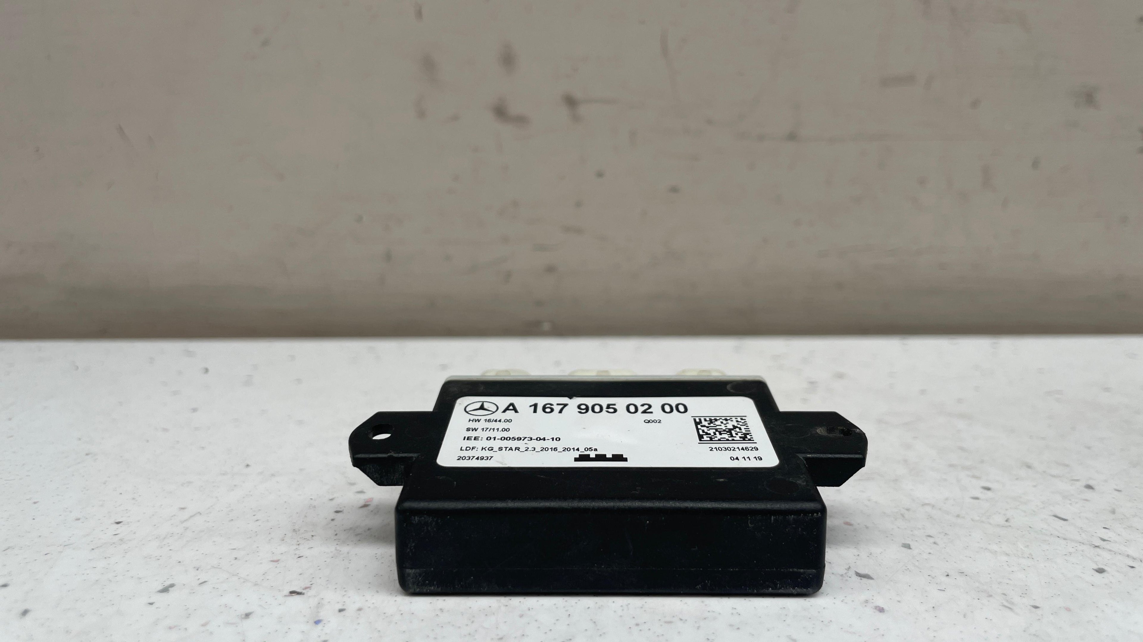 A1679050200 MERCEDES TAILGATE CONTROL UNIT