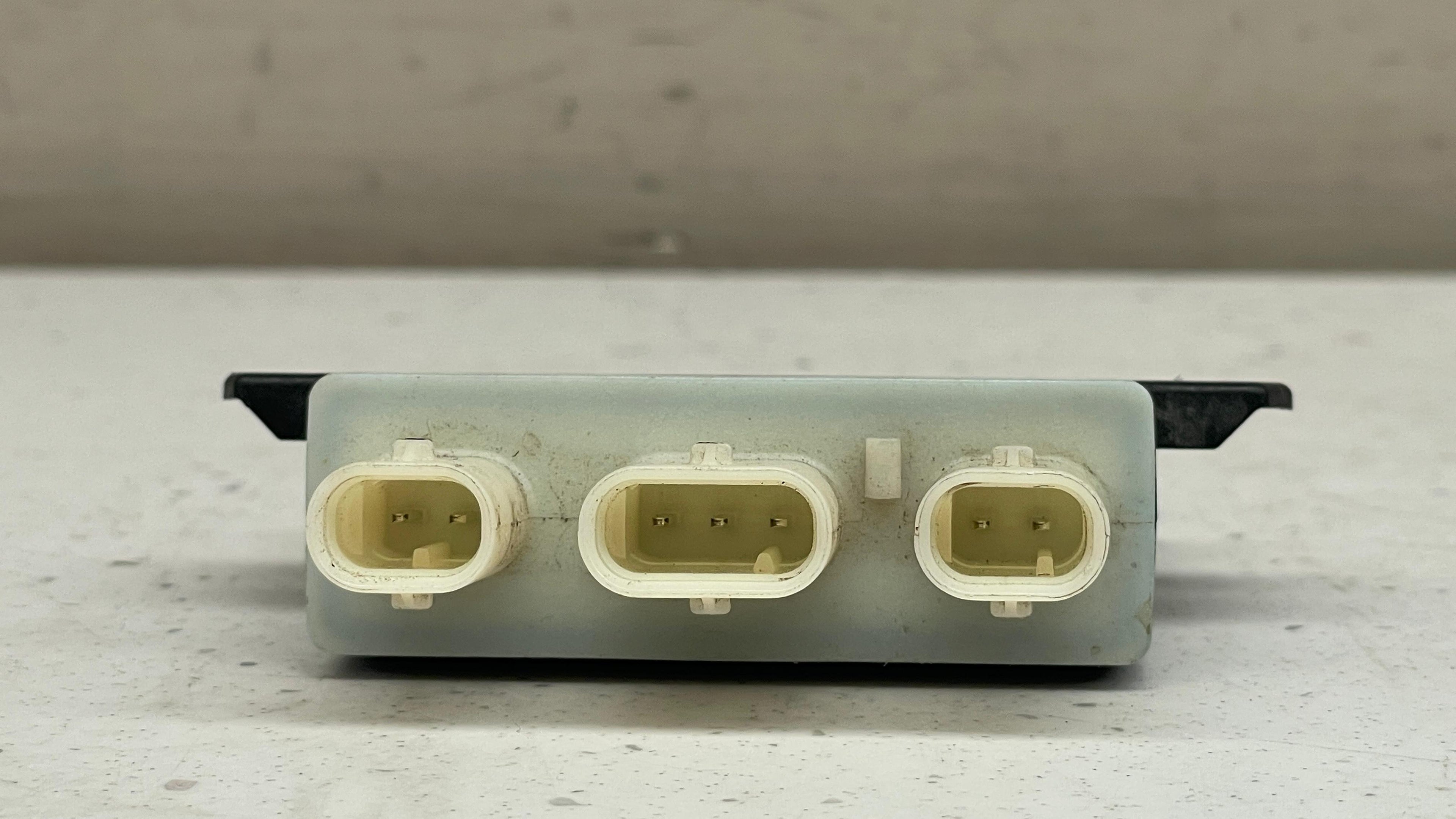 A1679050200 MERCEDES TAILGATE CONTROL UNIT