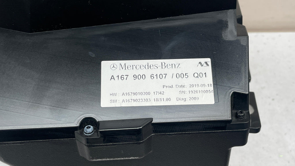 A1679006107  MERCEDES GLE HEAD-UP DISPLAY MODULE