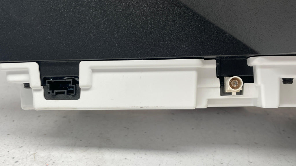 A1679006107  MERCEDES GLE HEAD-UP DISPLAY MODULE