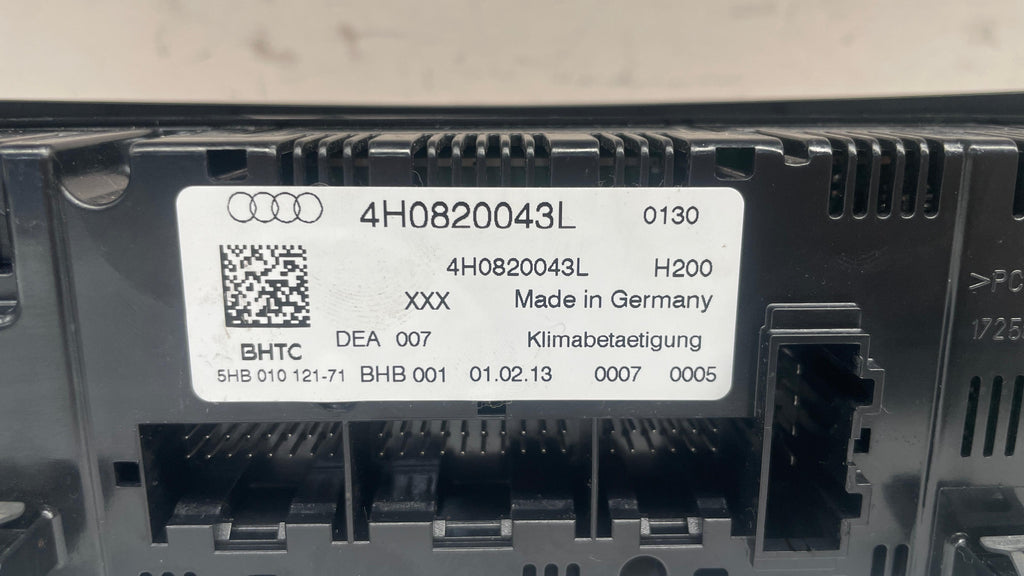 4H0820043L AUDI A8  HVAC CONTROL PANEL