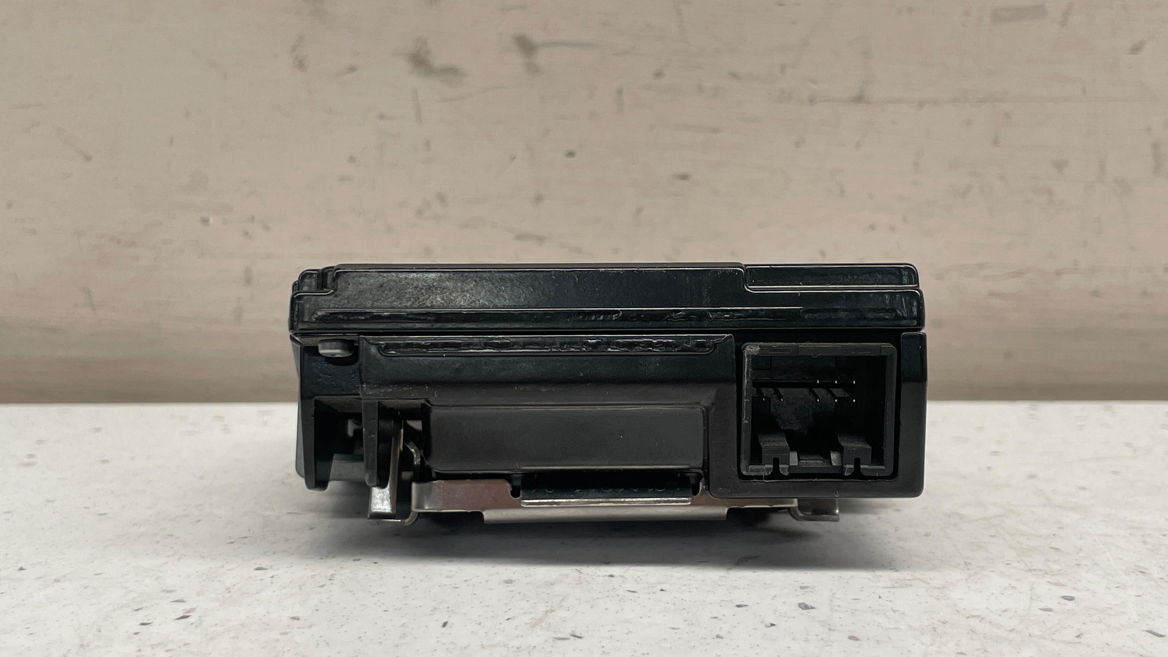 4M0907217F  AUDI Q7 FRONT WINDSHIELD CAMERA MODULE