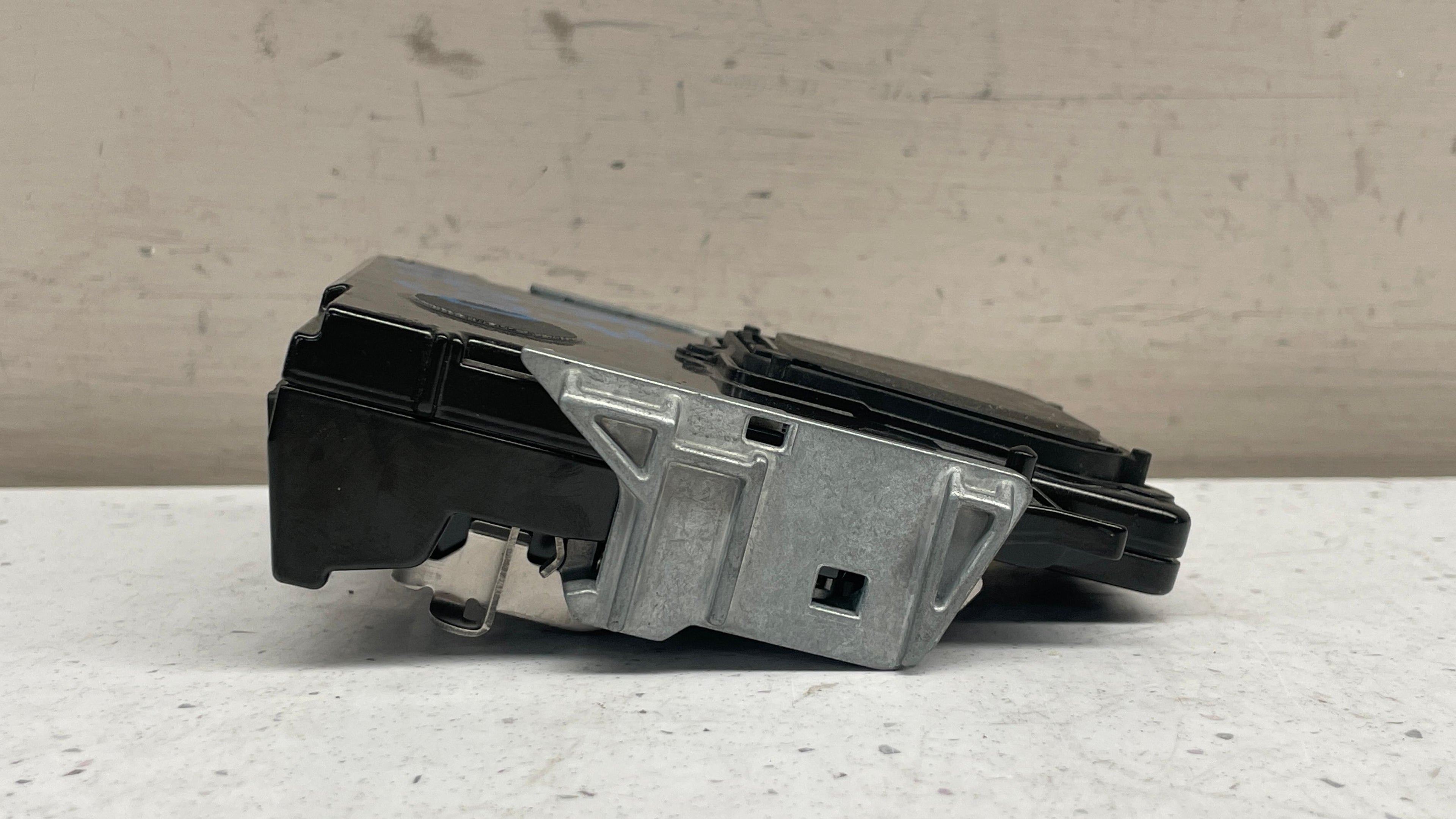 4M0907217F  AUDI Q7 FRONT WINDSHIELD CAMERA MODULE