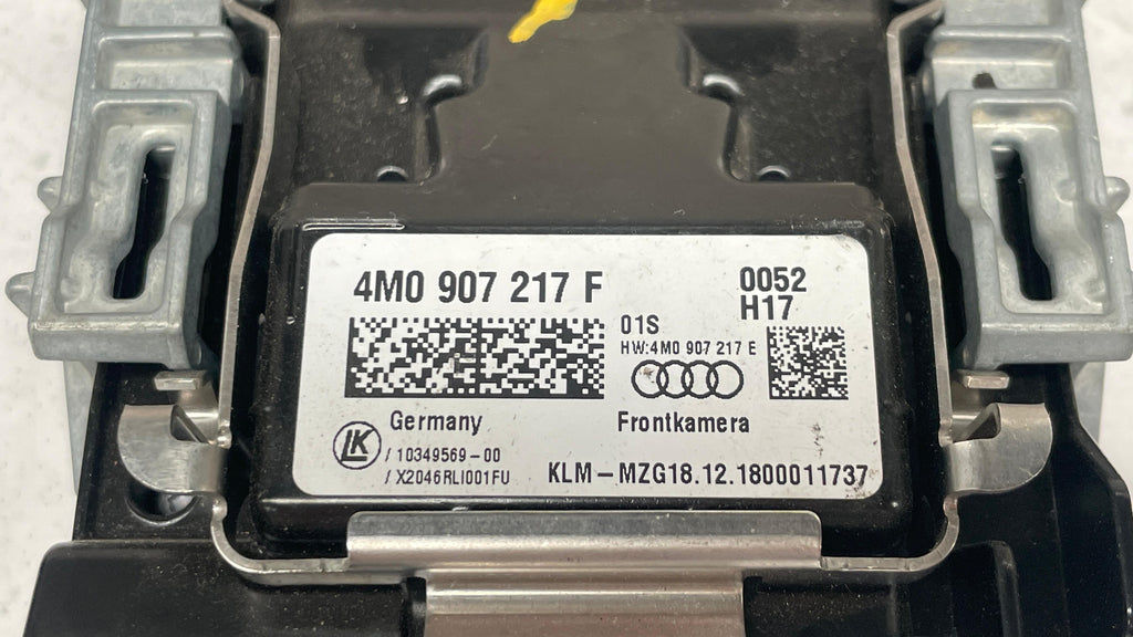 4M0907217F  AUDI Q7 FRONT WINDSHIELD CAMERA MODULE